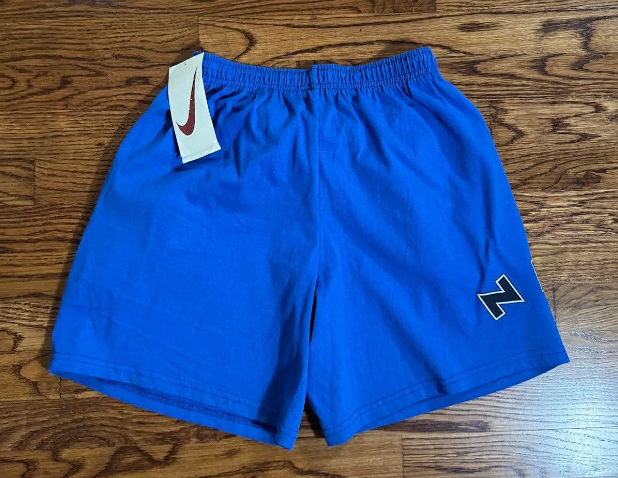 Nike Girls Vintage Nike Spell Out Sweatshorts (Size L 14) NWT Size 42" / US 20 - 3 Thumbnail
