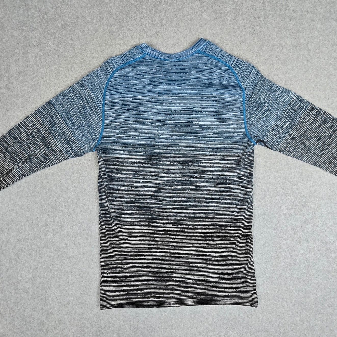 Lululemon Lululemon Small Metal Vent Tech Long-Sleeve Shirt Blue Black Size US S / EU 44-46 / 1 - 3 Thumbnail
