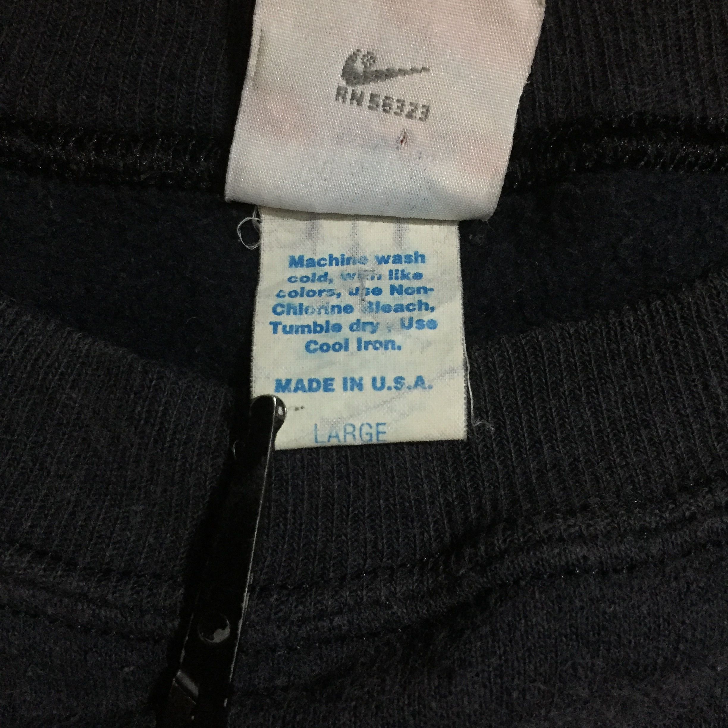 Nike Vintage 90s Faded Nike Air Embroidered Sweatshirts Size US L / EU 52-54 / 3 - 4 Thumbnail