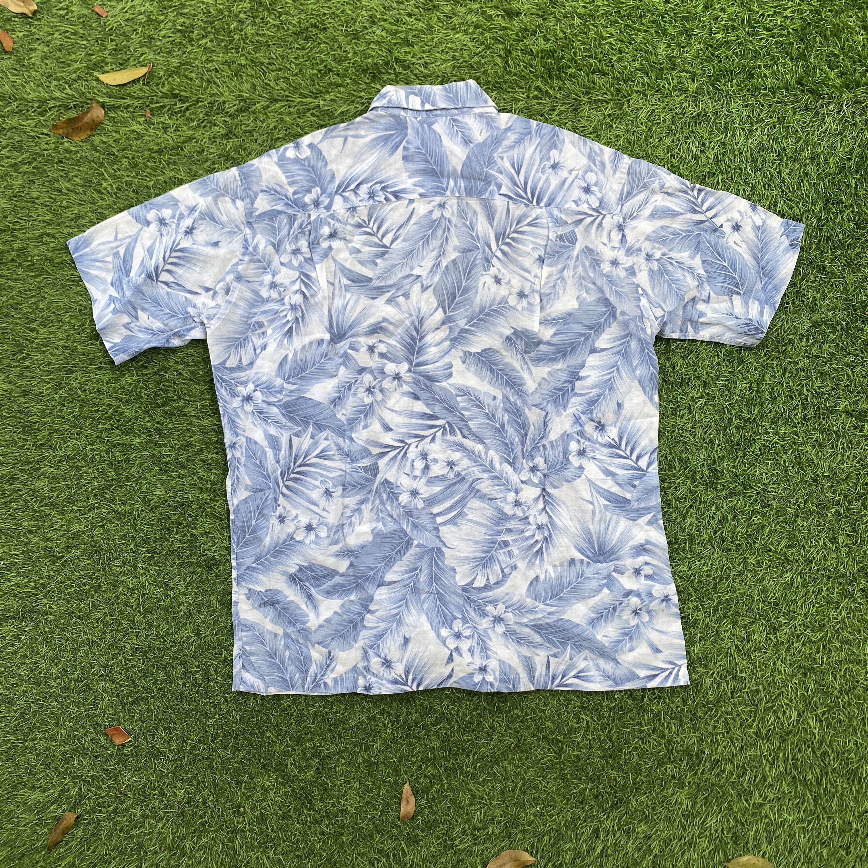 Givenchy Vintage Givenchy Floral Shirts Button Ups Size US L / EU 52-54 / 3 - 4 Thumbnail
