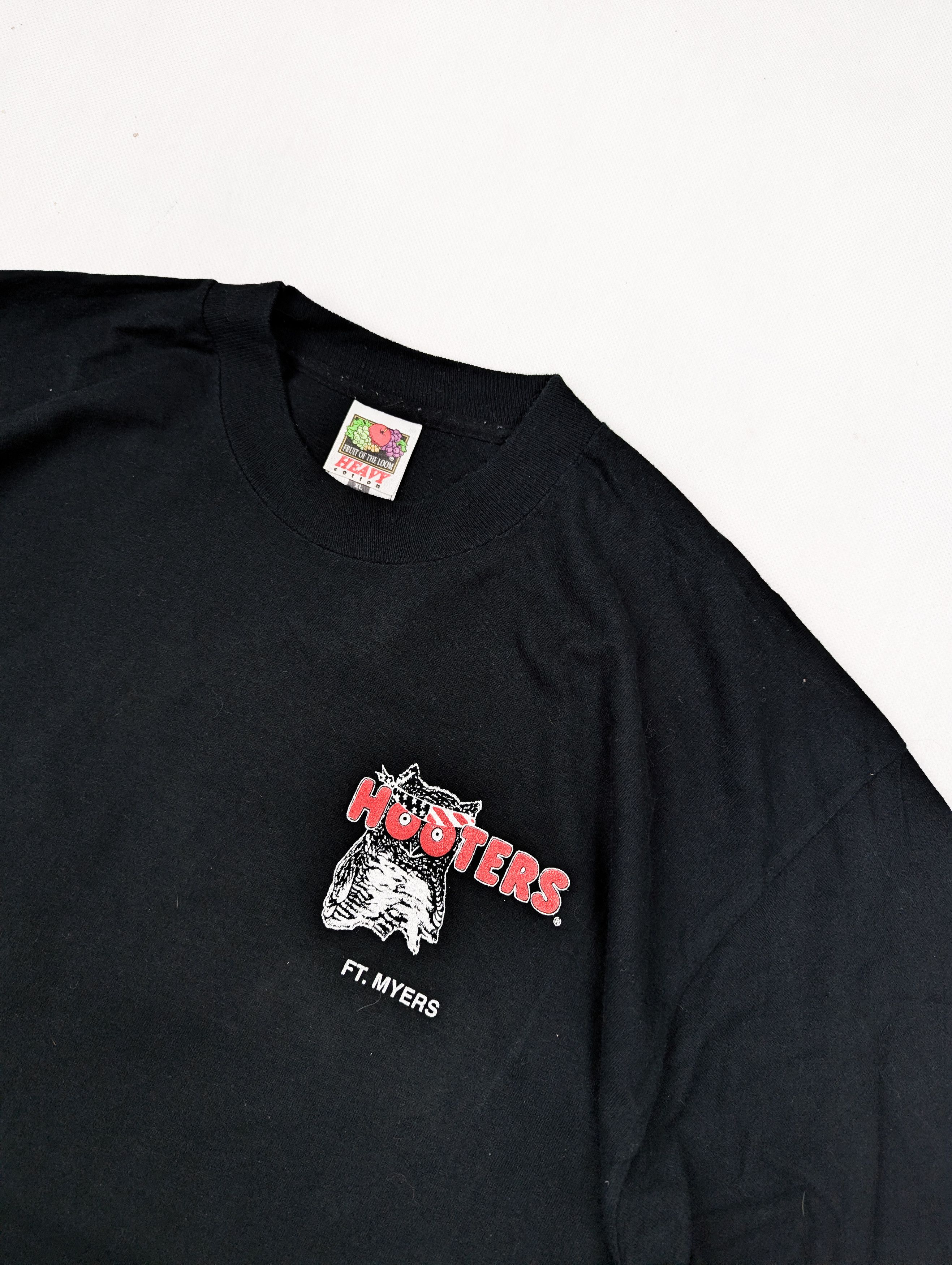 Vintage Vintage Hooters tshirt XL owls Size US XL / EU 56 / 4 - 4 Thumbnail