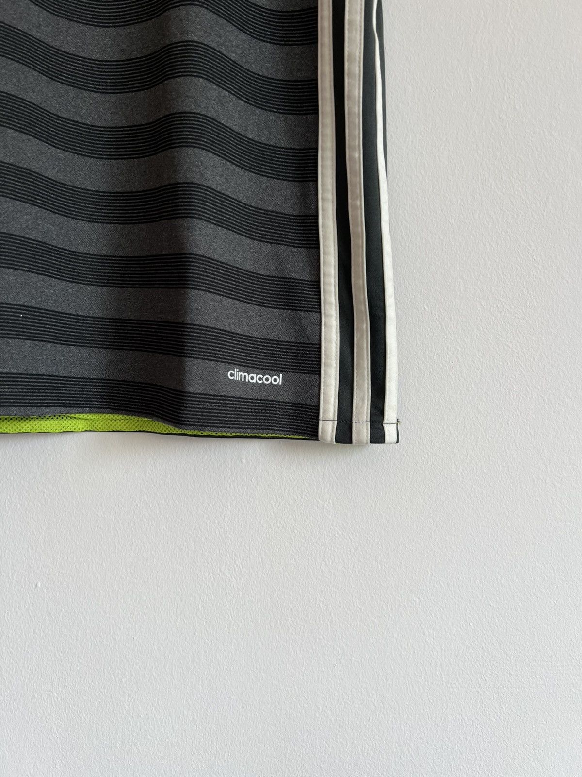 Adidas Adidas Germany 2016 reversible jersey Size US XL / EU 56 / 4 - 3 Thumbnail