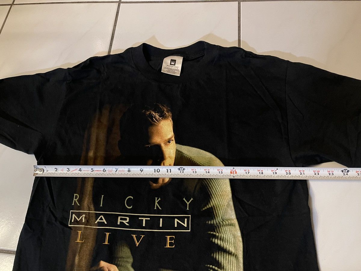 Vintage Vintage Ricky Martin Livin La Vida Loca Concert Tour T-Shirt Size US L / EU 52-54 / 3 - 6 Thumbnail