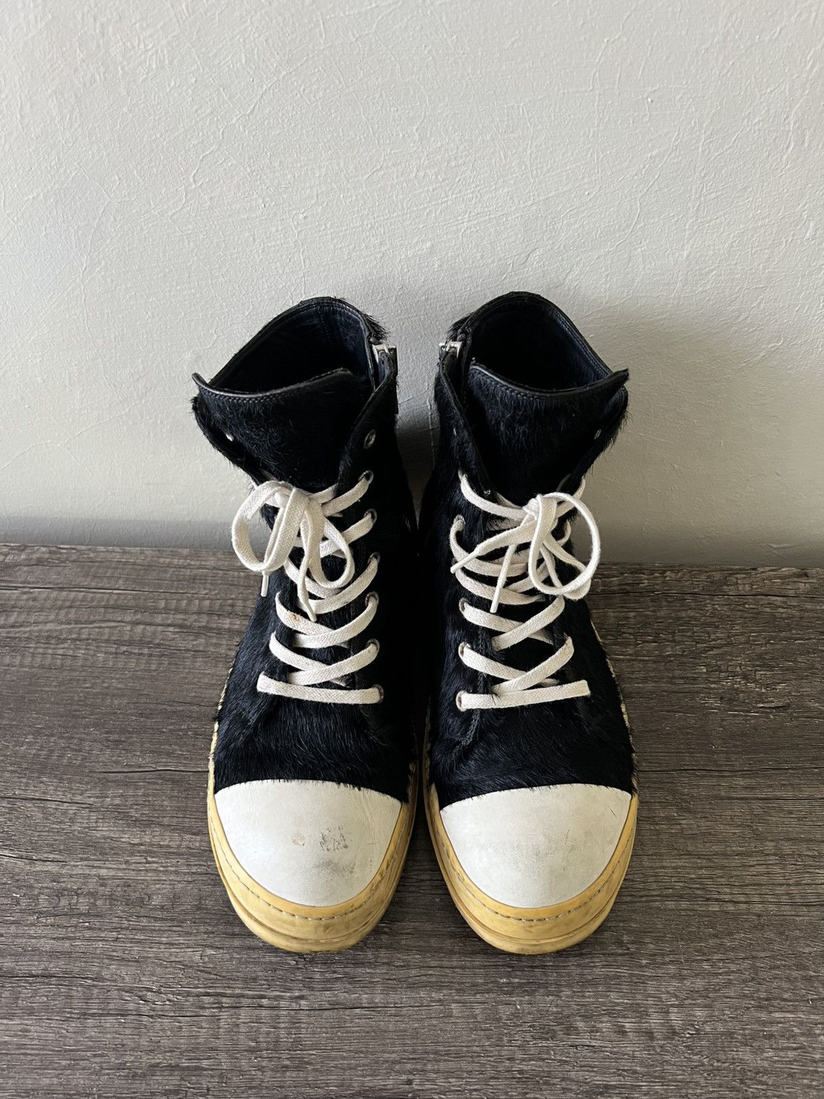 Rick Owens RICK OWENS PONY HAIR RAMONES HIGHTOP– BLACK/MILK Size US 7 / EU 40 - 9 Thumbnail