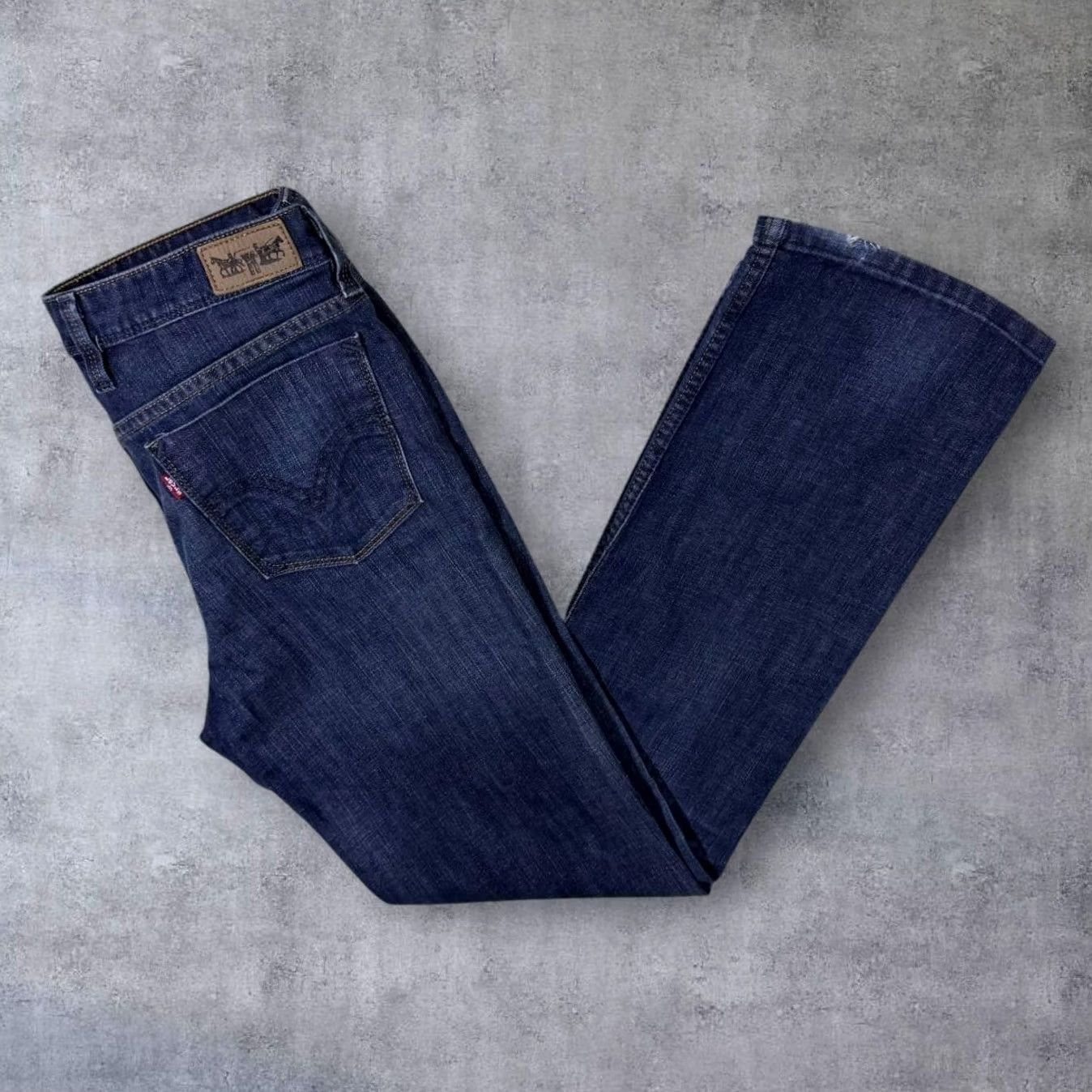 Levi's Levi's Jeans 627 Straight Denim Blue Cotton Elastane Blend 32 x 32 Womens Regular Zip Fly Button Fastening 88% Cotton 12% Elastane Size 24" / US 00 / IT 34 - 2 Thumbnail