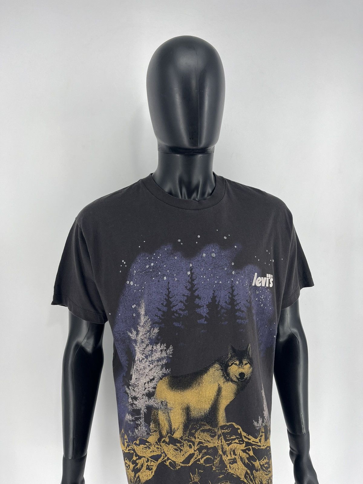 Levi's × Vintage Vintage Levi’s Wolf T-Shirt Nature Tee Boxy Size US S / EU 44-46 / 1 - 3 Thumbnail