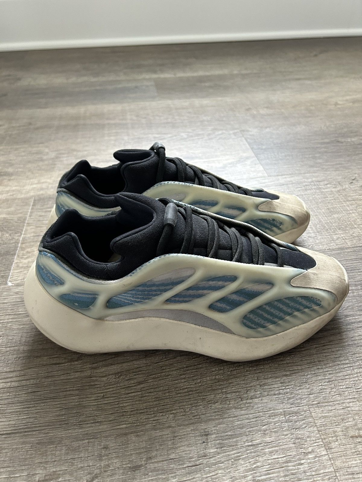 Yeezy 700 v3 Kyanite