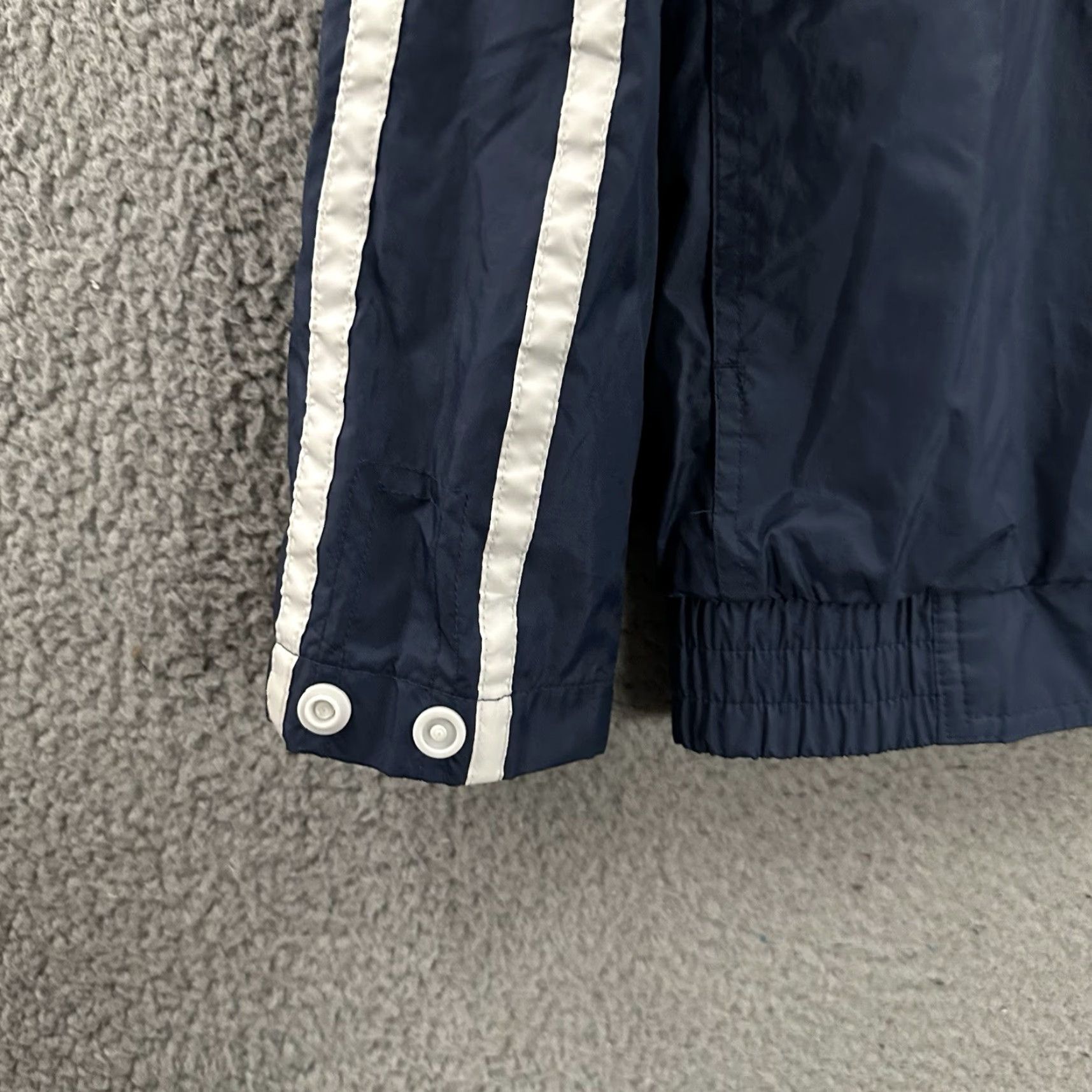 Old Navy VINTAGE Old Navy Windbreaker Jacket Mens L Blue White Full Zip Y2K Size US L / EU 52-54 / 3 - 4 Thumbnail