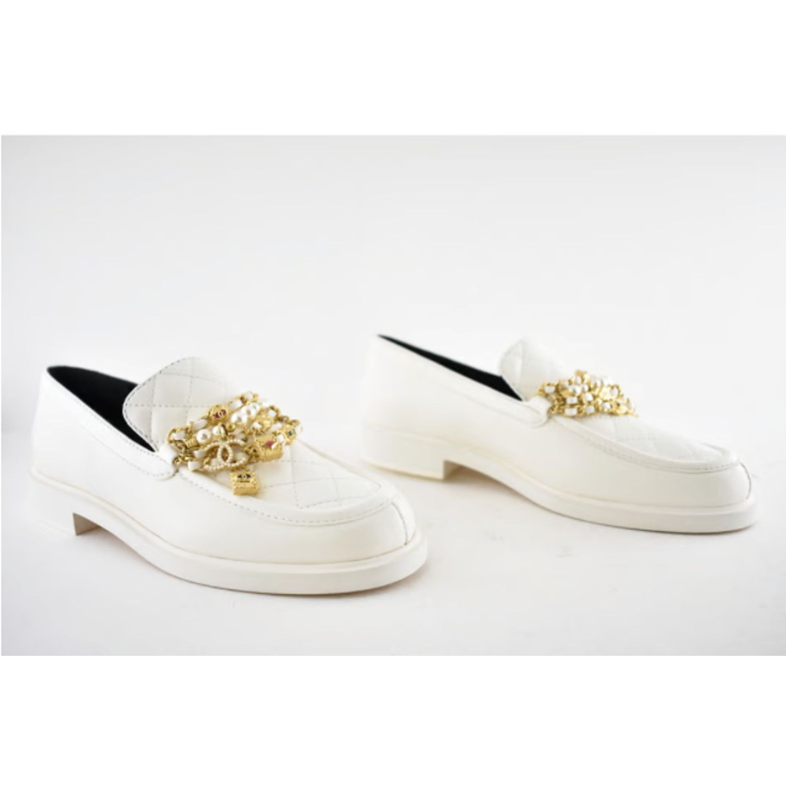 Chanel Chanel Quilted Charms CC Logo Mule Slip On Flat Loafer 37 Size US 7 / IT 37 - 4 Thumbnail