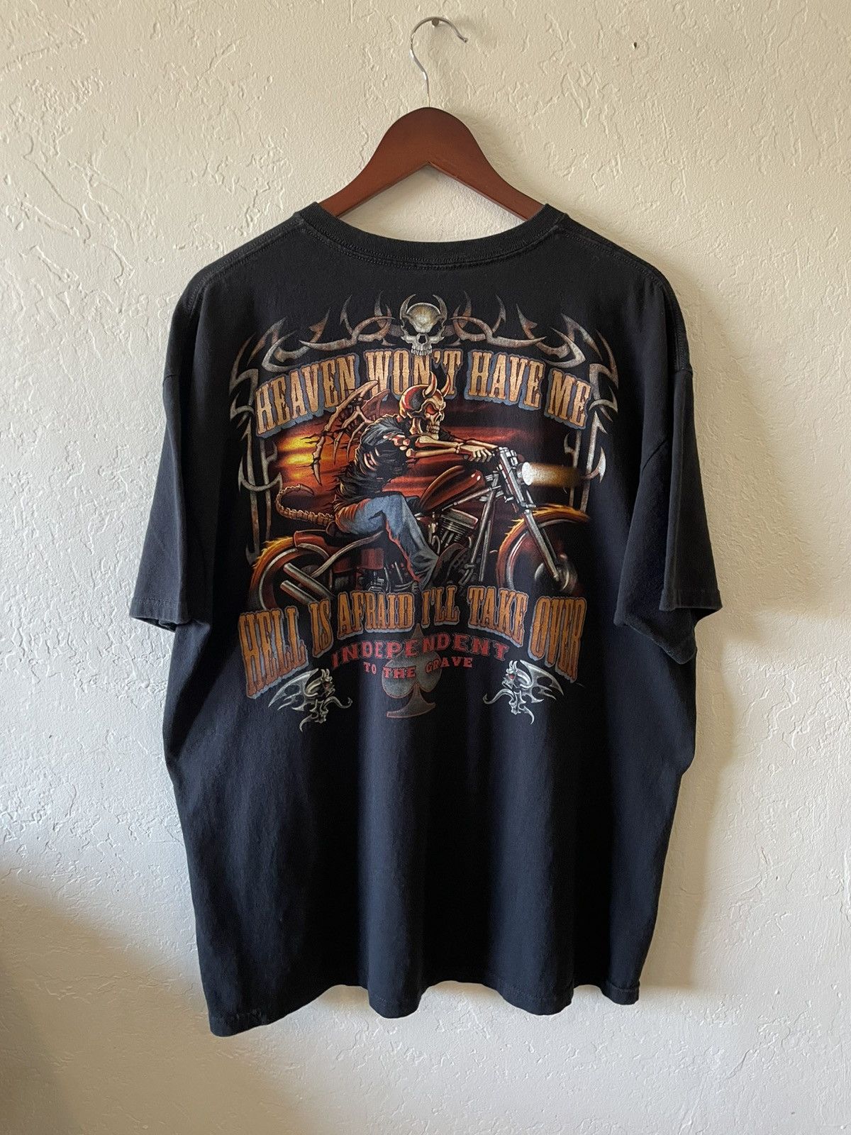 Liquid Blue Vintage 2000s Y2K Liquid Blue Independent shirt Xl 24 X 29.5 Size US XL / EU 56 / 4 - 1 Thumbnail