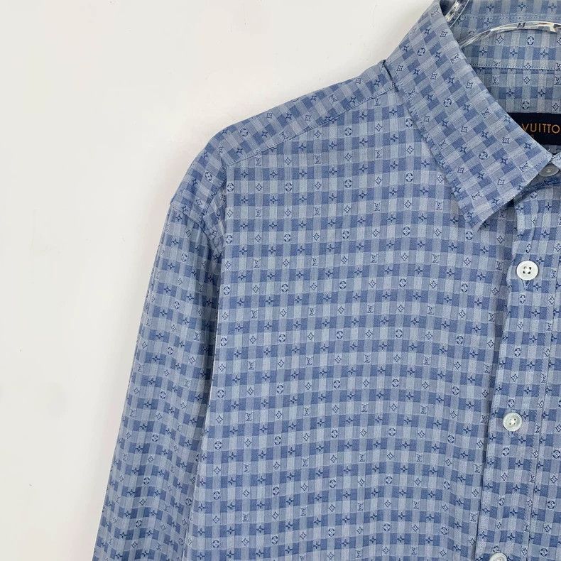 Louis Vuitton Louis Vuitton Long sleeve shirt with blue logo, full print Size US M / EU 48-50 / 2 - 3 Thumbnail
