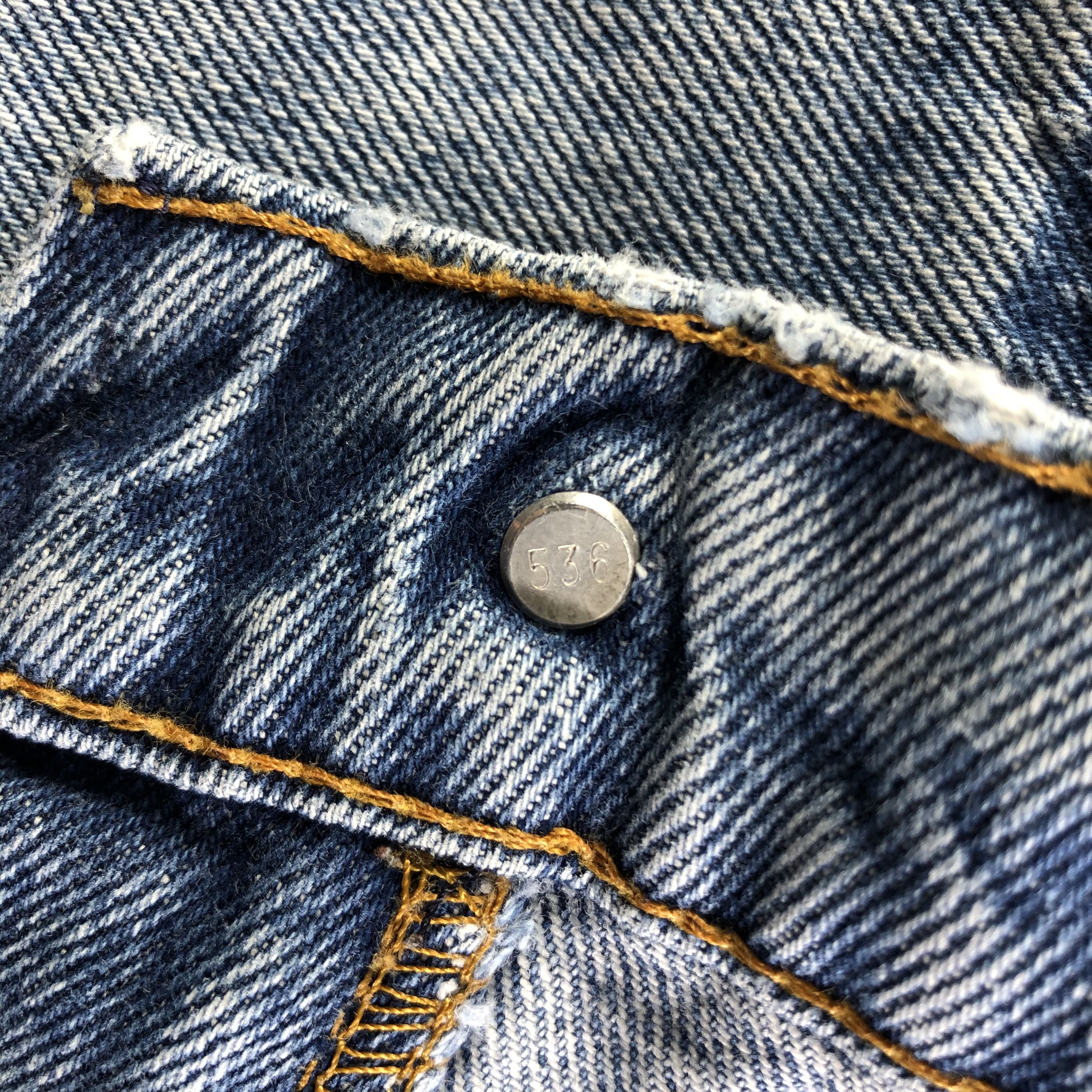 Levi's Vintage Blue Wash Levis Jeans-J3443 Size US 35 - 10 Thumbnail