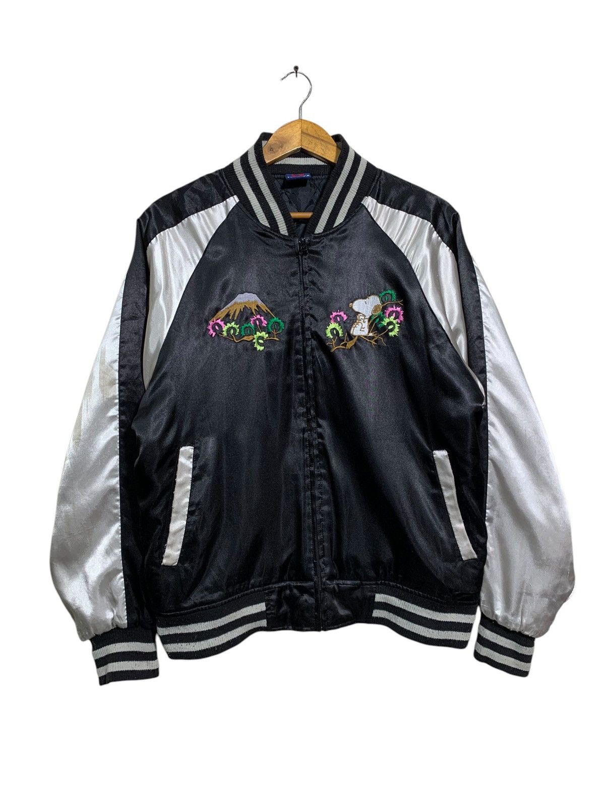 Peanuts 🔥PEANUTS SOUVENIR SUKAJAN JACKETS Size US L / EU 52-54 / 3 - 4 Thumbnail