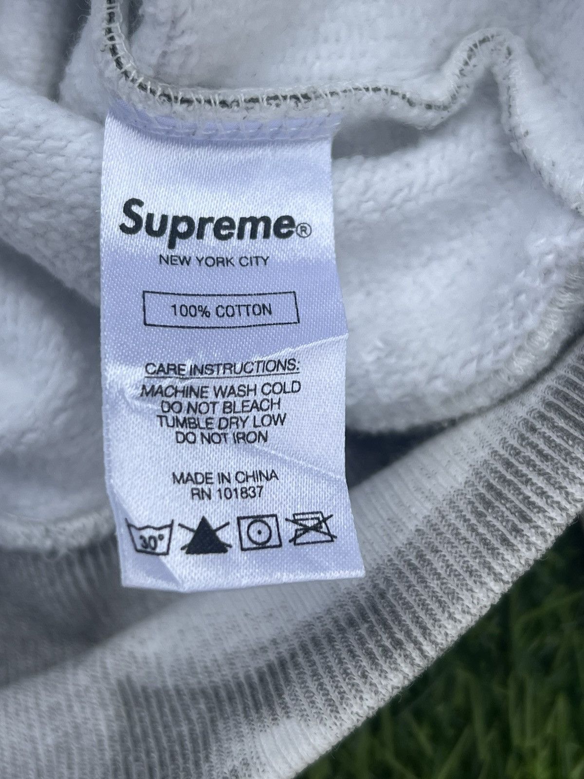 Supreme Supreme Jesus and Mary Hooded Sweatshirt (Fall/Winter 2018) Size US M / EU 48-50 / 2 - 7 Thumbnail