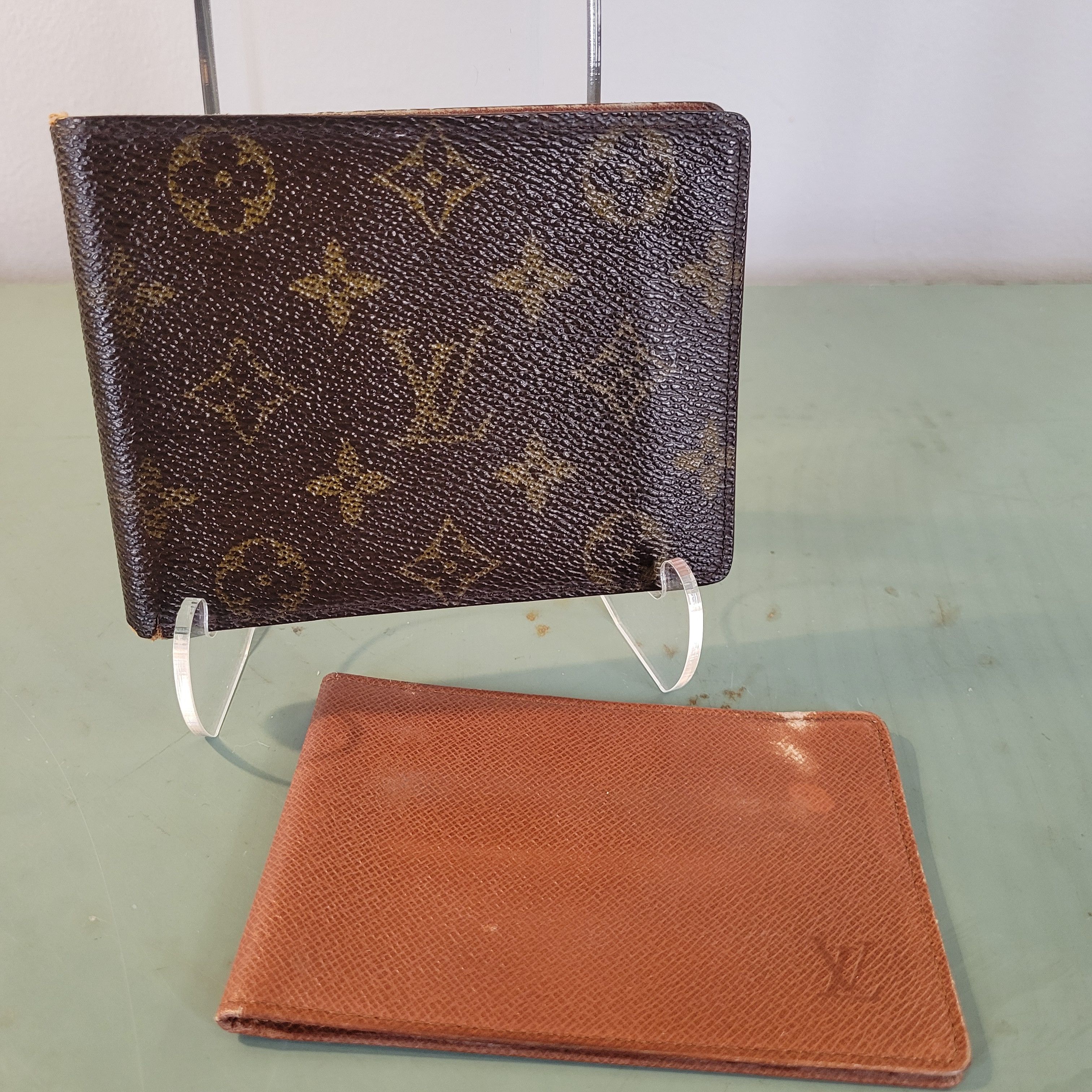 Louis Vuitton Rare Louis Vuitton Monogram Large Bifold With Card Insert Size ONE SIZE - 1 Thumbnail