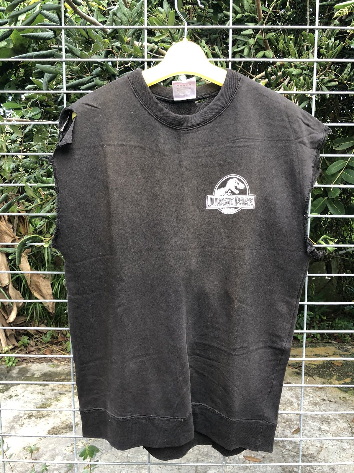 Universal Studios vintage jurassic park 1992 Size US L / EU 52-54 / 3 - 2 Thumbnail