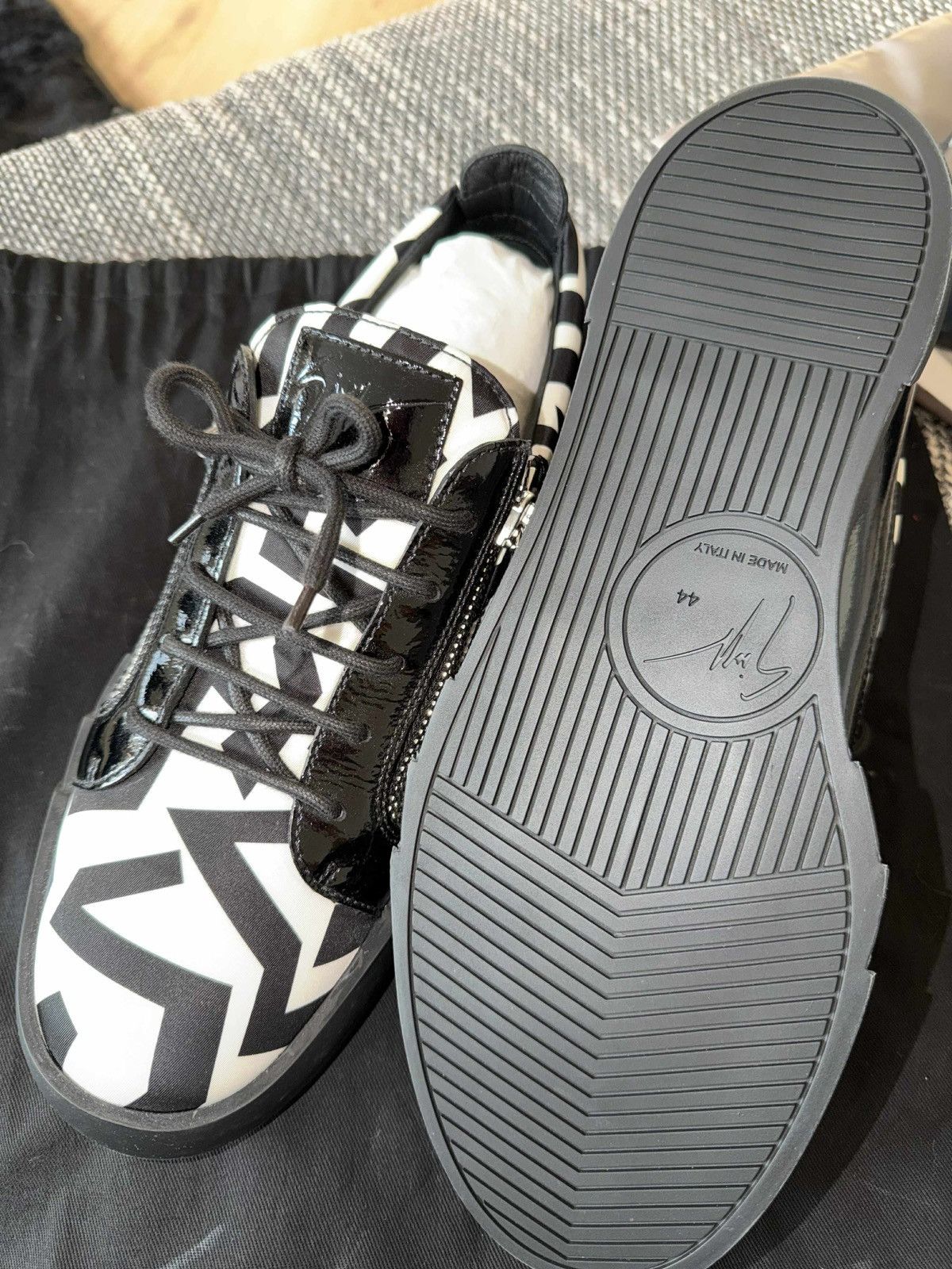 Giuseppe Zanotti Giuseppe Zanotti Black White Graphic Sneakers Side Zip Size US 11 / EU 44 - 3 Thumbnail