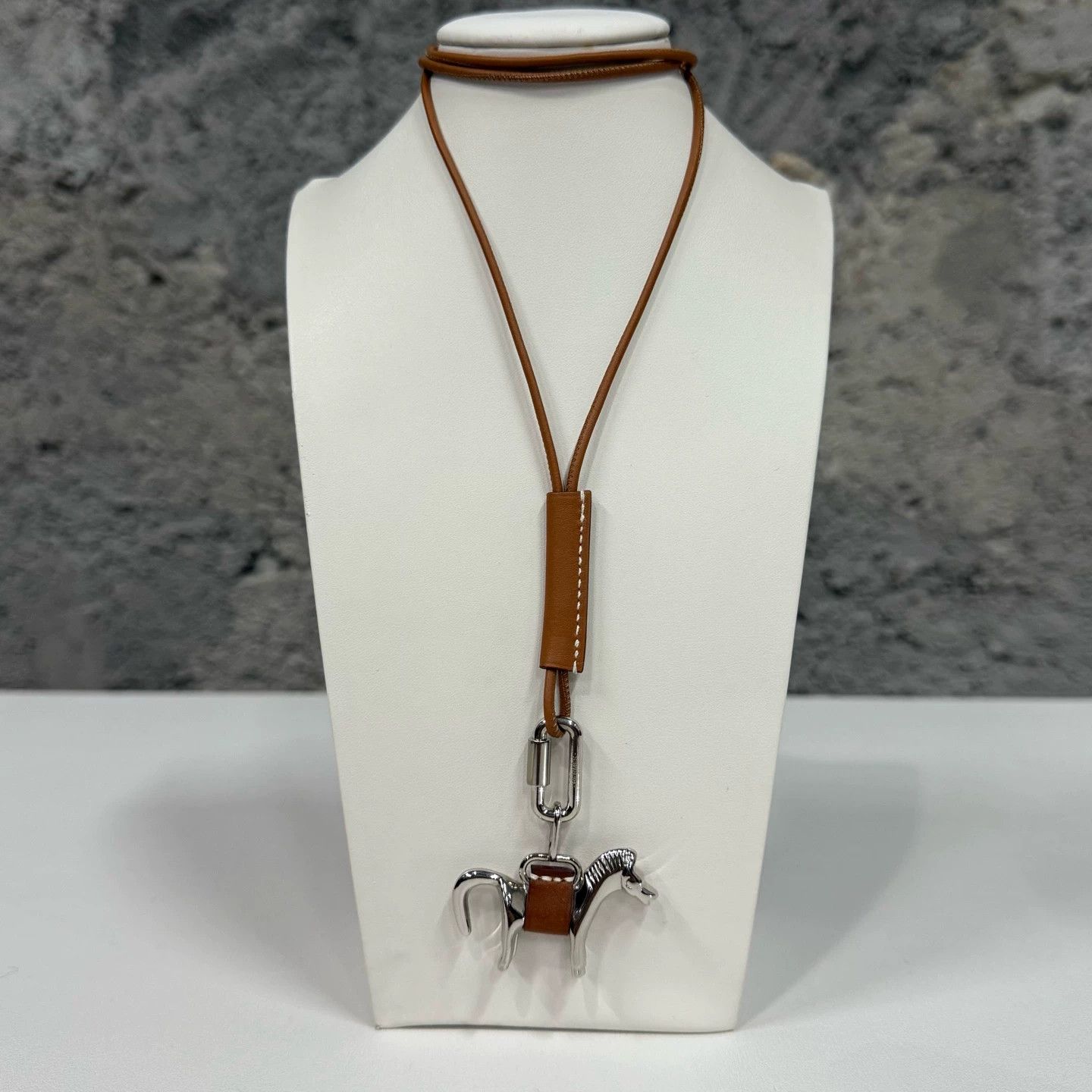 Hermes Hermes Pony Necklace New Unworn Size ONE SIZE - 2 Thumbnail