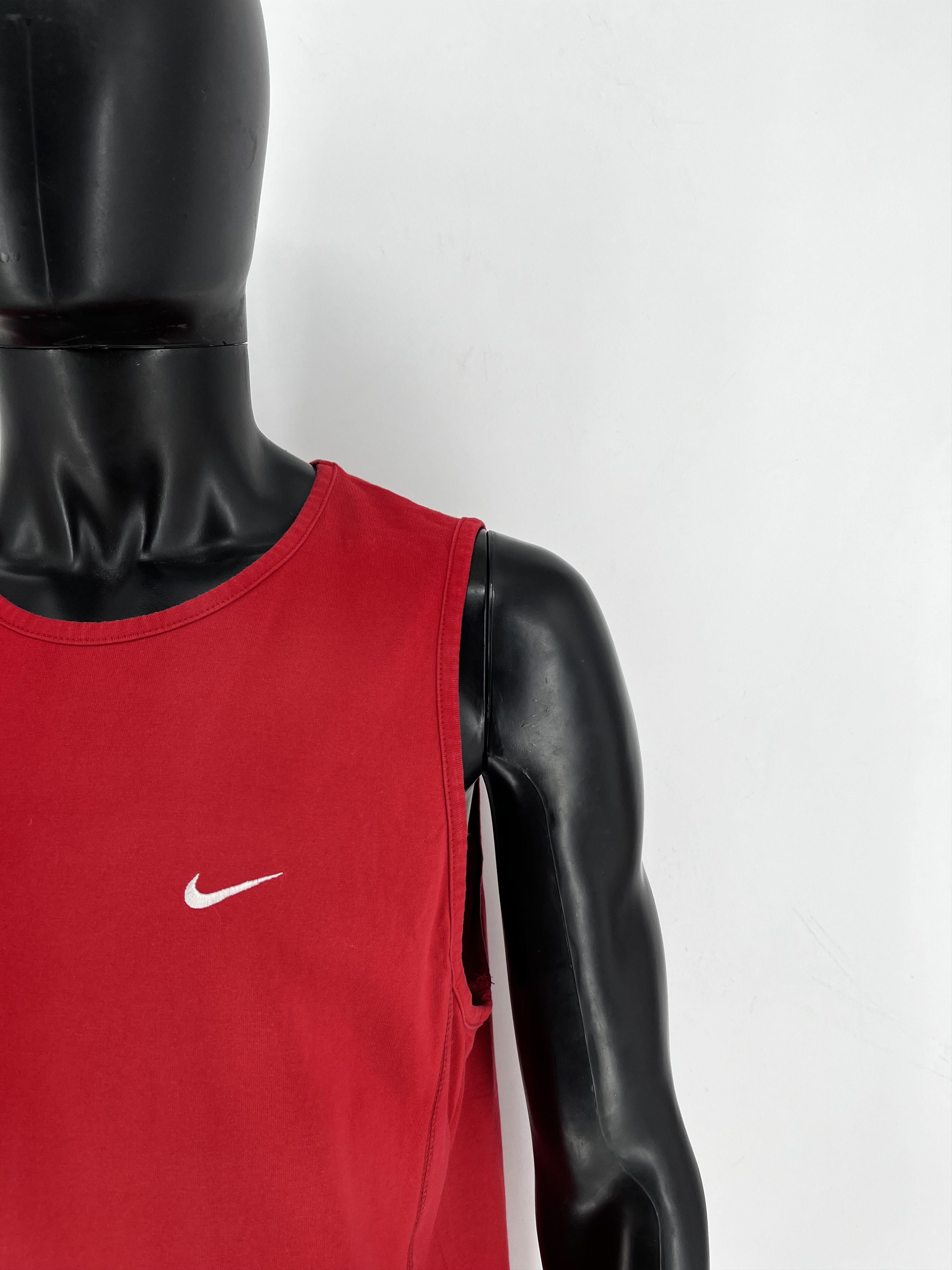 Nike Vintage Nike Tank Top Shirt Mens Red Sleeveless Logo Size US L / EU 52-54 / 3 - 7 Thumbnail