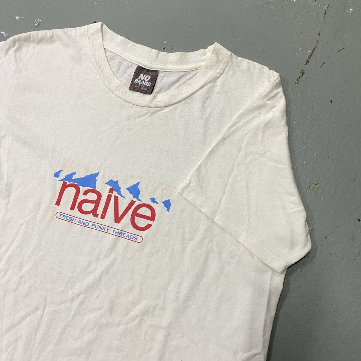 Vintage Vintage 90s Parody Promo Evian Drink Tee Qoute Shirt Size US S / EU 44-46 / 1 - 1 Thumbnail