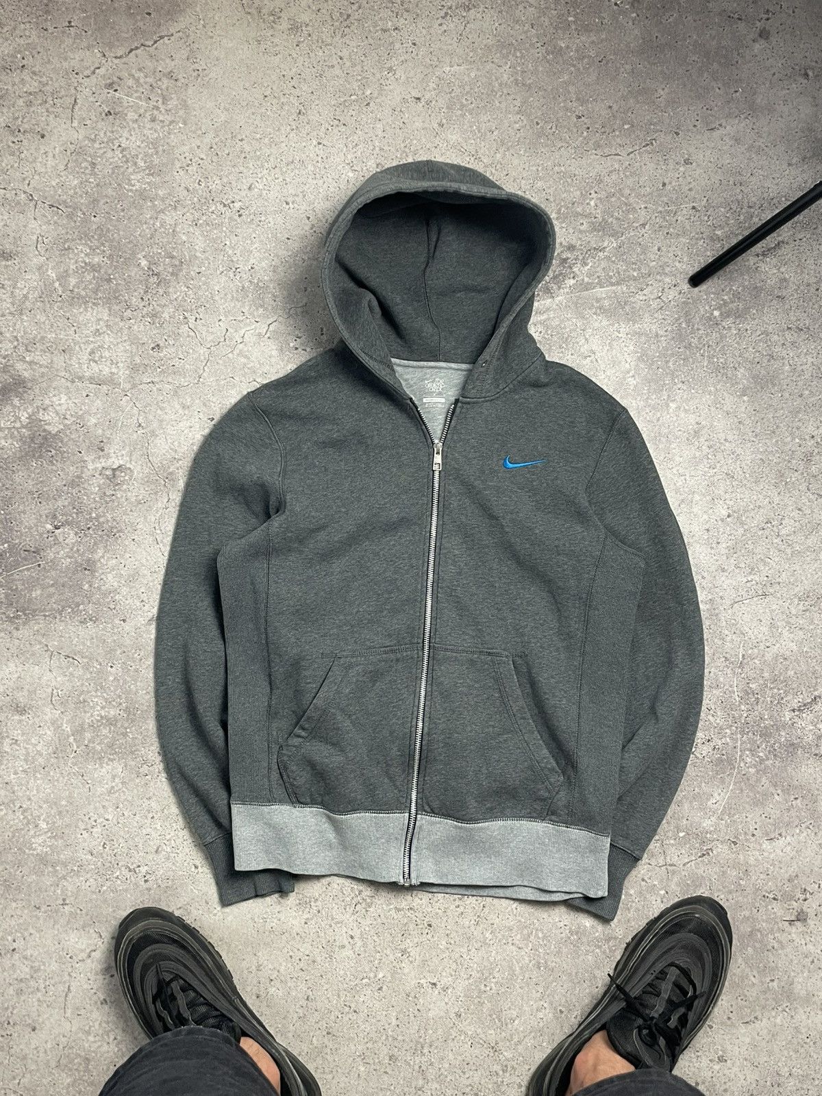 Nike Vintage Nike zip up hoodie mini logo swoosh Size US M / EU 48-50 / 2 - 1 Thumbnail