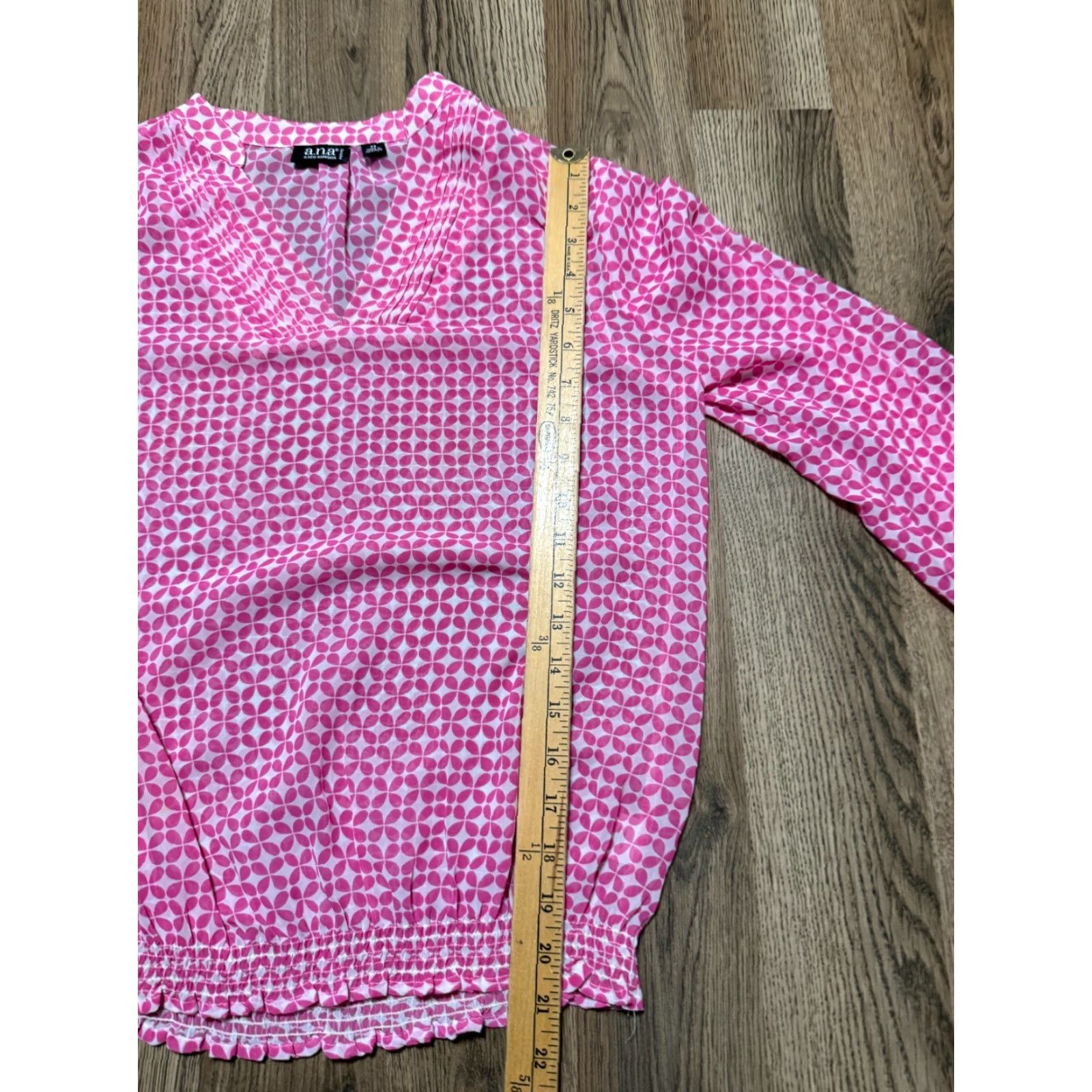 Gloverall a.n.a Blouse Women's Petite Small White Pink Allover Print V-neck Size S / US 4 / IT 40 - 7 Thumbnail