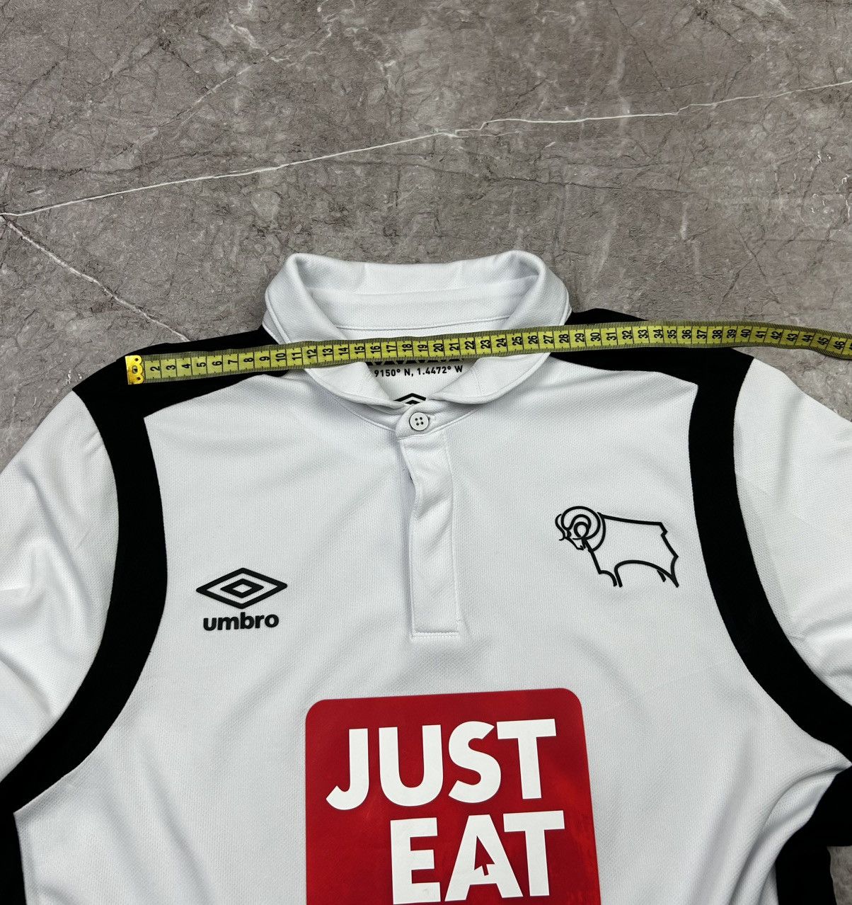 Umbro × Vintage Umbro Retro jersey tee shirt Derby county Size L Size US L / EU 52-54 / 3 - 11 Thumbnail