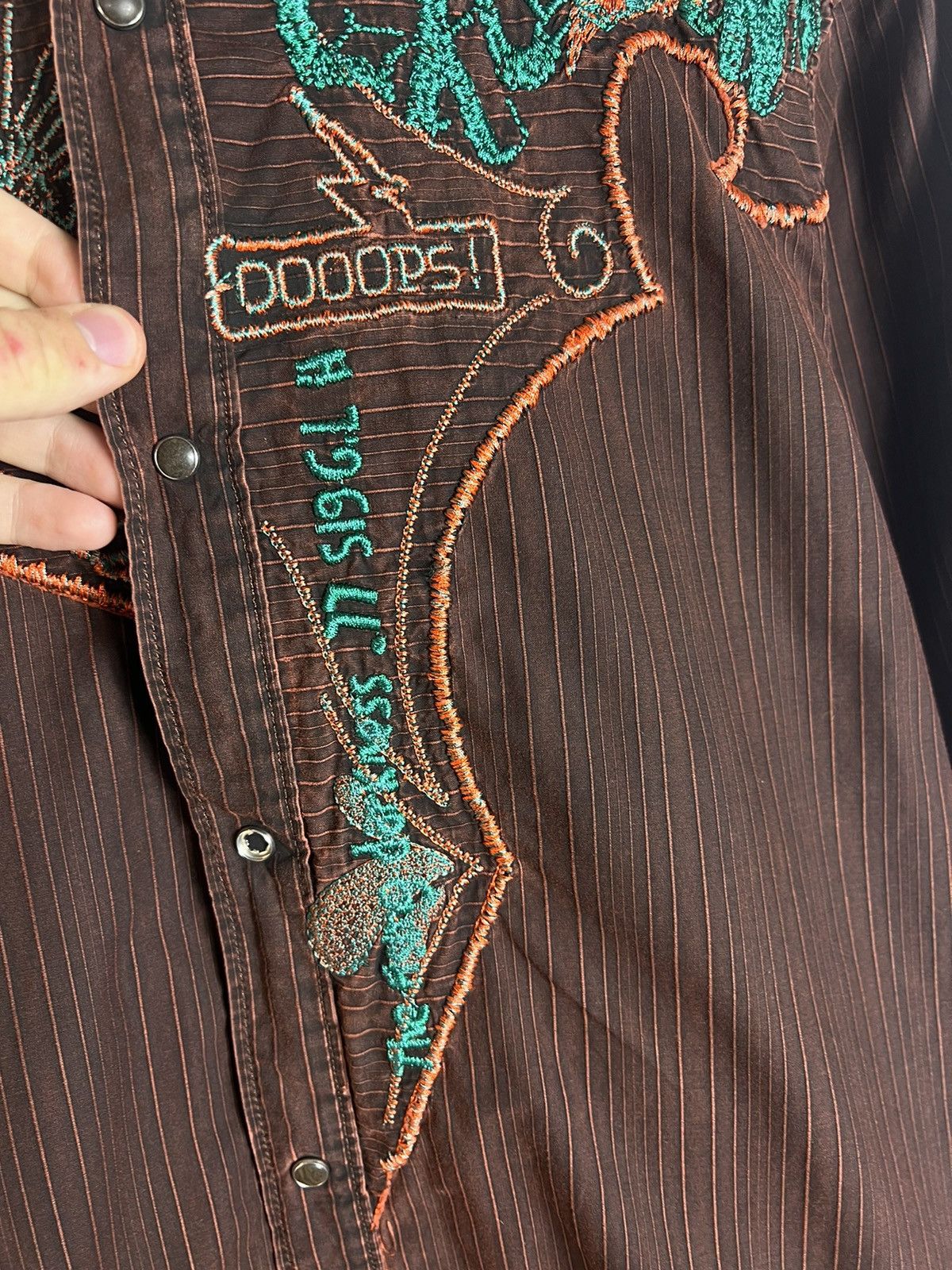 Diesel Rare! Vintage Diesel Avant-Garde Big Embroidered Logo Shirt Size US XL / EU 56 / 4 - 6 Thumbnail