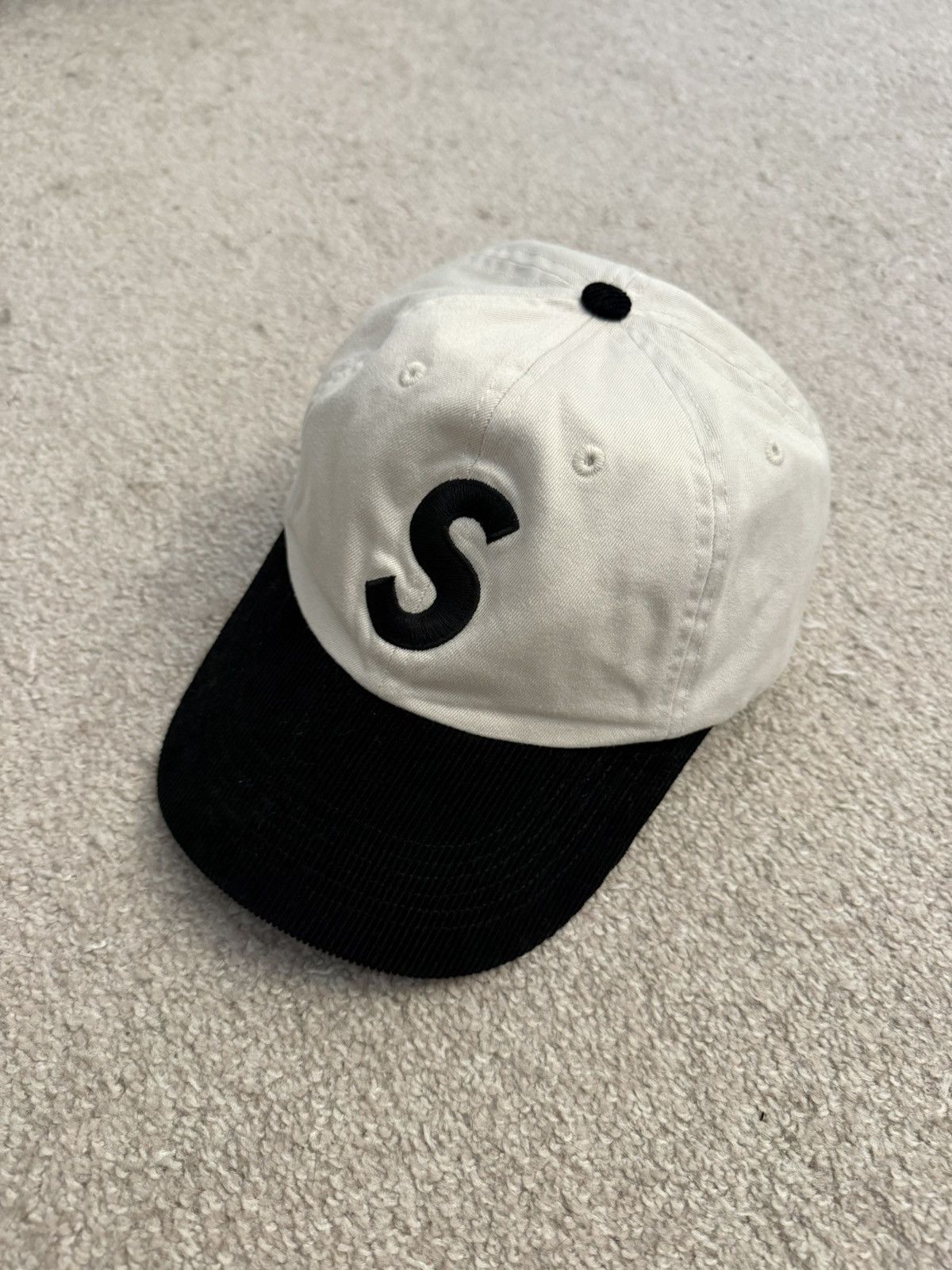 スケートボード Supreme 2-Tone S Logo 6-Panel \"Stone Supreme 2 Tone S Logo 6 Panel Stone - SS24 - US