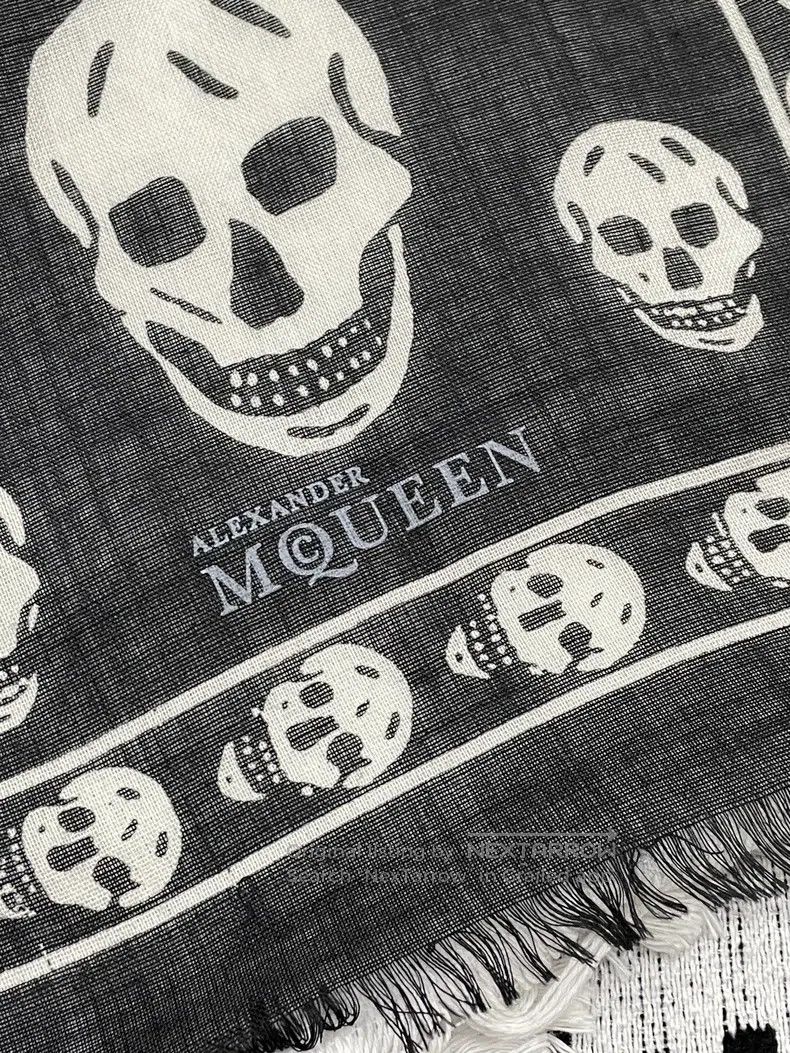 Alexander McQueen Alexander Mcqueen Black skull woollen silk scarf Size ONE SIZE - 6 Thumbnail