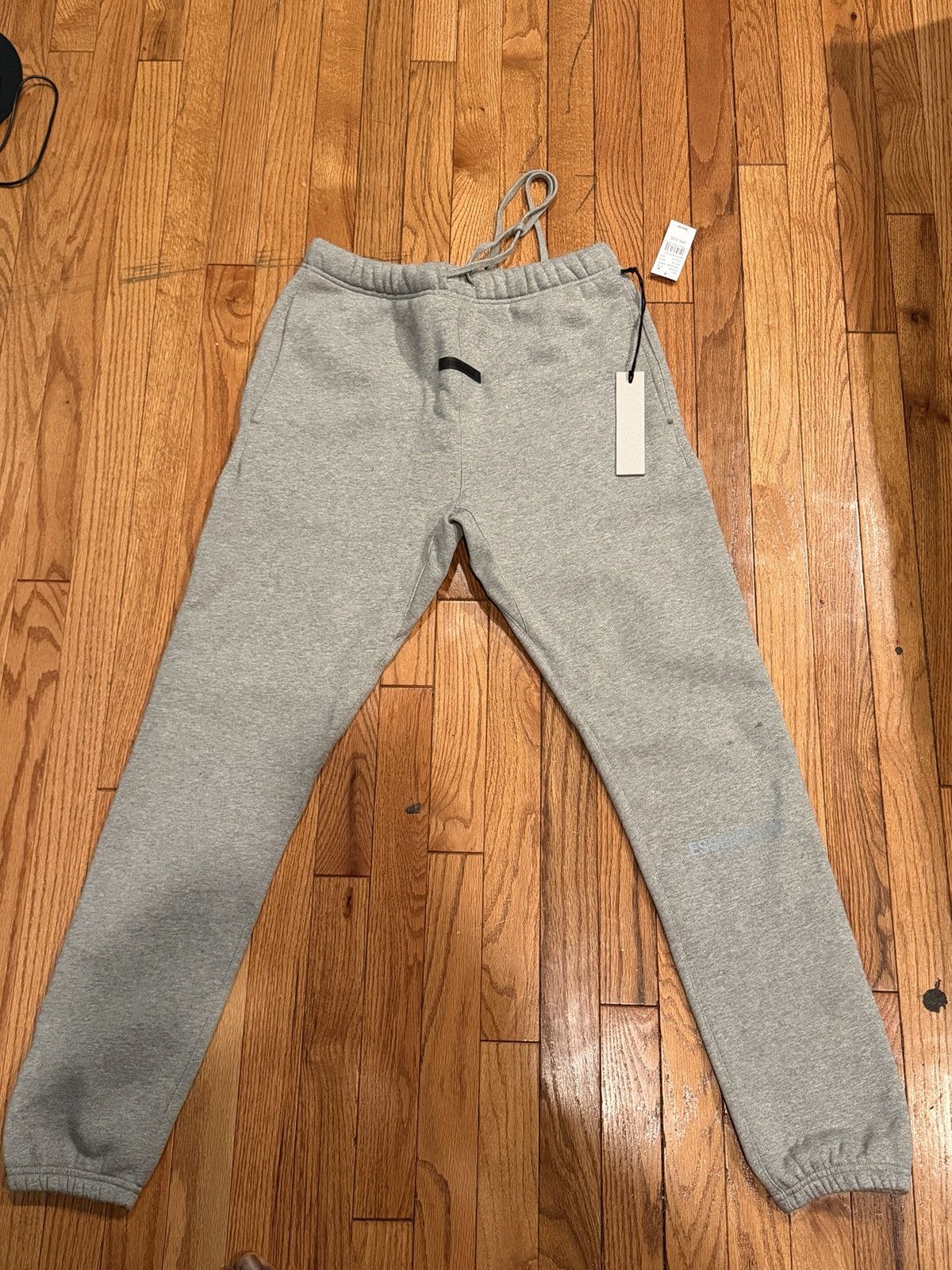 Essentials Essentials women’s sweatpants Size 42" / US 20 - 1 Thumbnail
