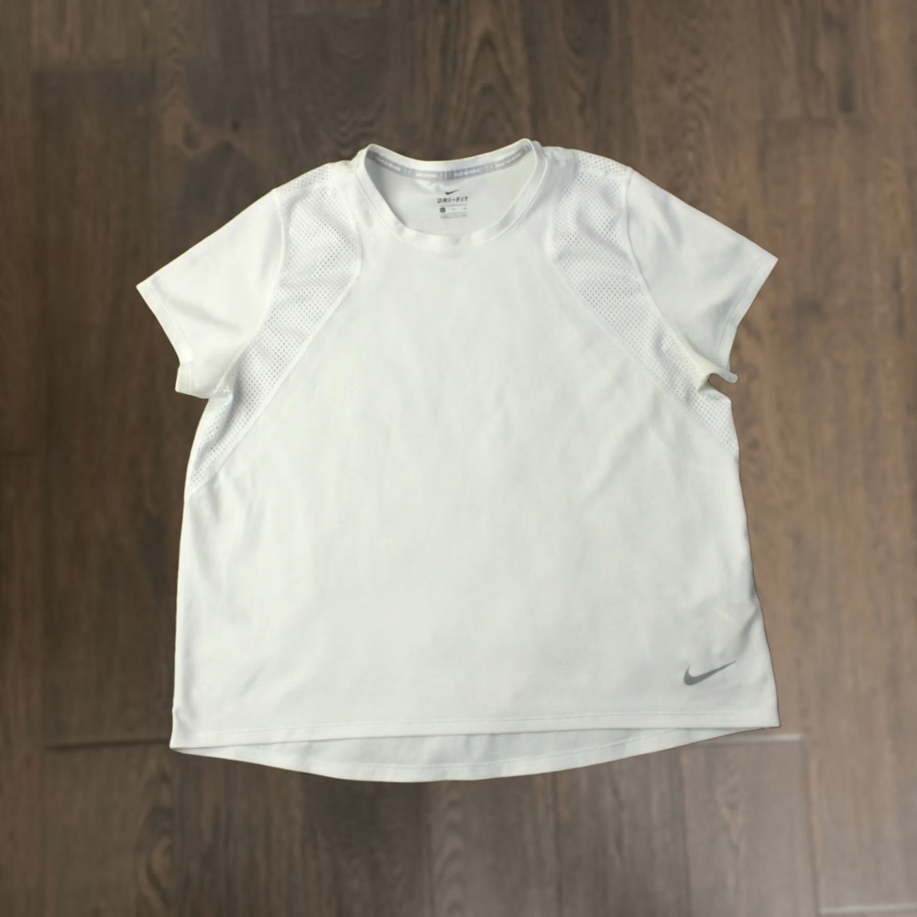 Nike Nike Dri-FIT Running Shirt Women XL White Jersey Short Sleeve Training 2018 Size XL / US 12-14 / IT 48-50 - 1 Thumbnail