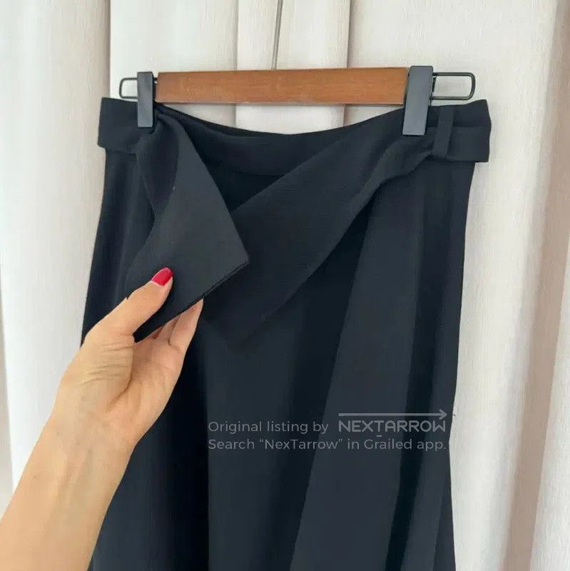 Yohji Yamamoto Yohji Yamamoto Black Wool Midi Skirt . Size 27" / US 4 / IT 40 - 5 Thumbnail