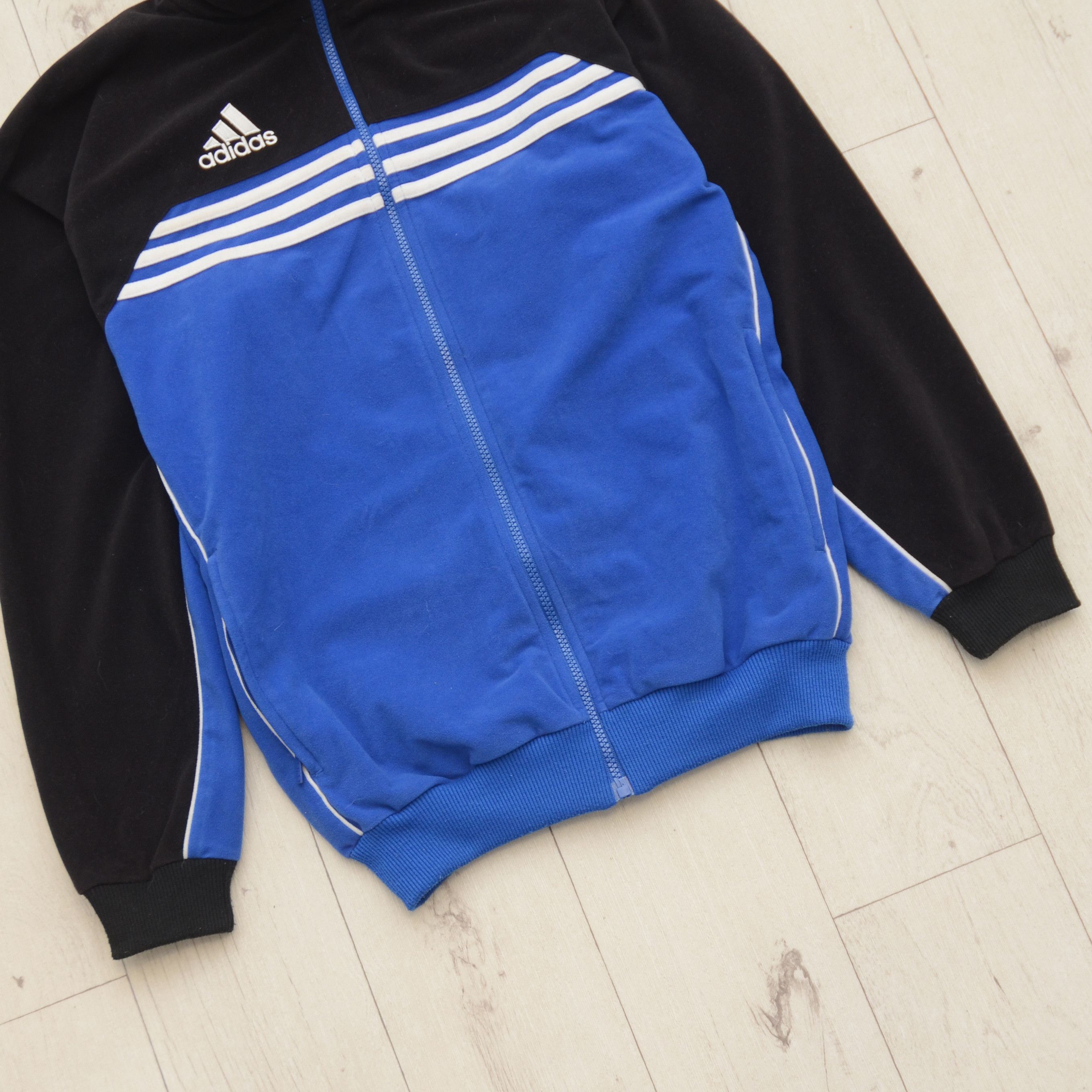 Adidas Vintage Adidas Velour Track Jacket Original Retro Full Zip Size US M / EU 48-50 / 2 - 3 Thumbnail