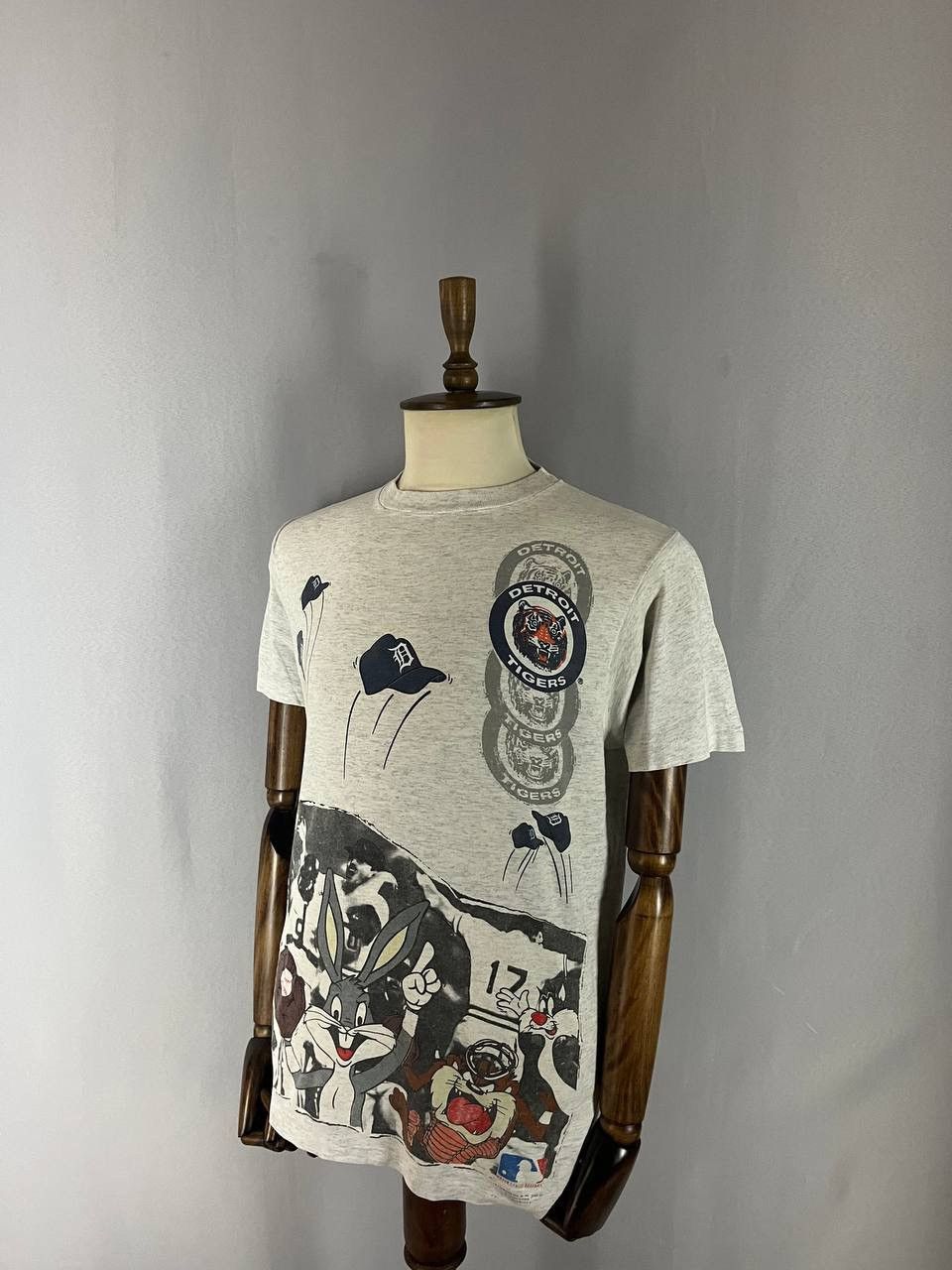 MLB MLB Detroit Tigers Tee T Shirt Vintage Warner Bros Size US L / EU 52-54 / 3 - 1 Thumbnail