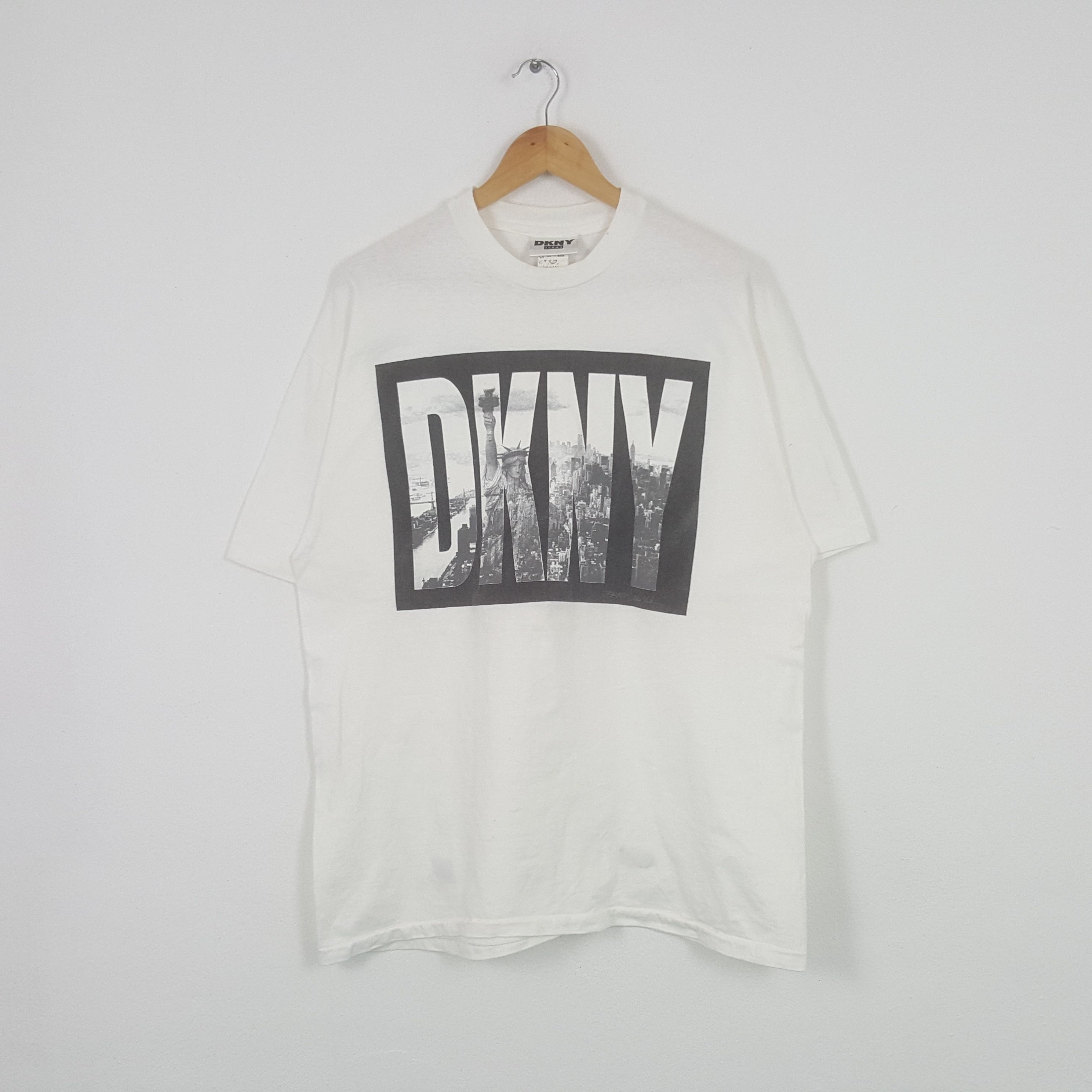 Vintage DKNY New York American Designer Tshirt