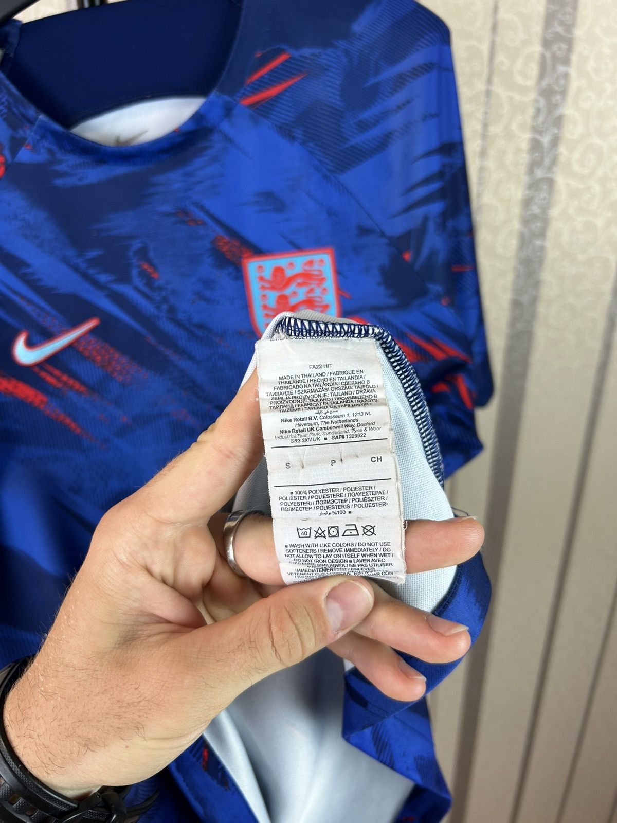 Nike Nike England 2022/2023 Jersey Size S Size US S / EU 44-46 / 1 - 6 Thumbnail