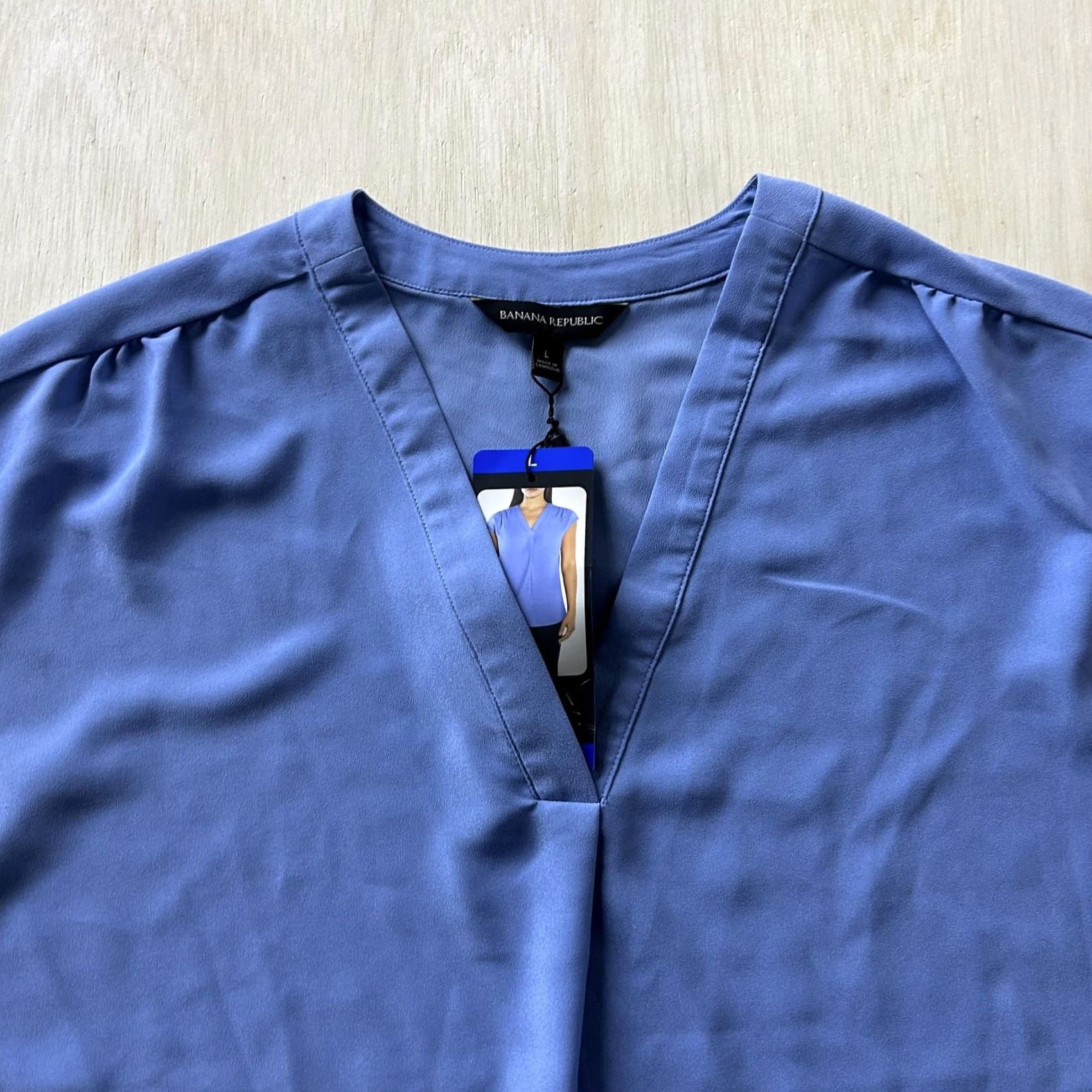 Banana Republic Banana Republic Blouse Womens Large Blue V-Neck Cap Sleeve Workwear Top Size L / US 10 / IT 46 - 3 Thumbnail