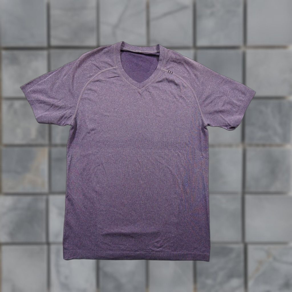 Lululemon Lululemon Shirt Mens Small Purple Activewear Workout Gym Training Tee Vneck Mens Small Purple Activewear Tee Size US S / EU 44-46 / 1 - 1 Thumbnail