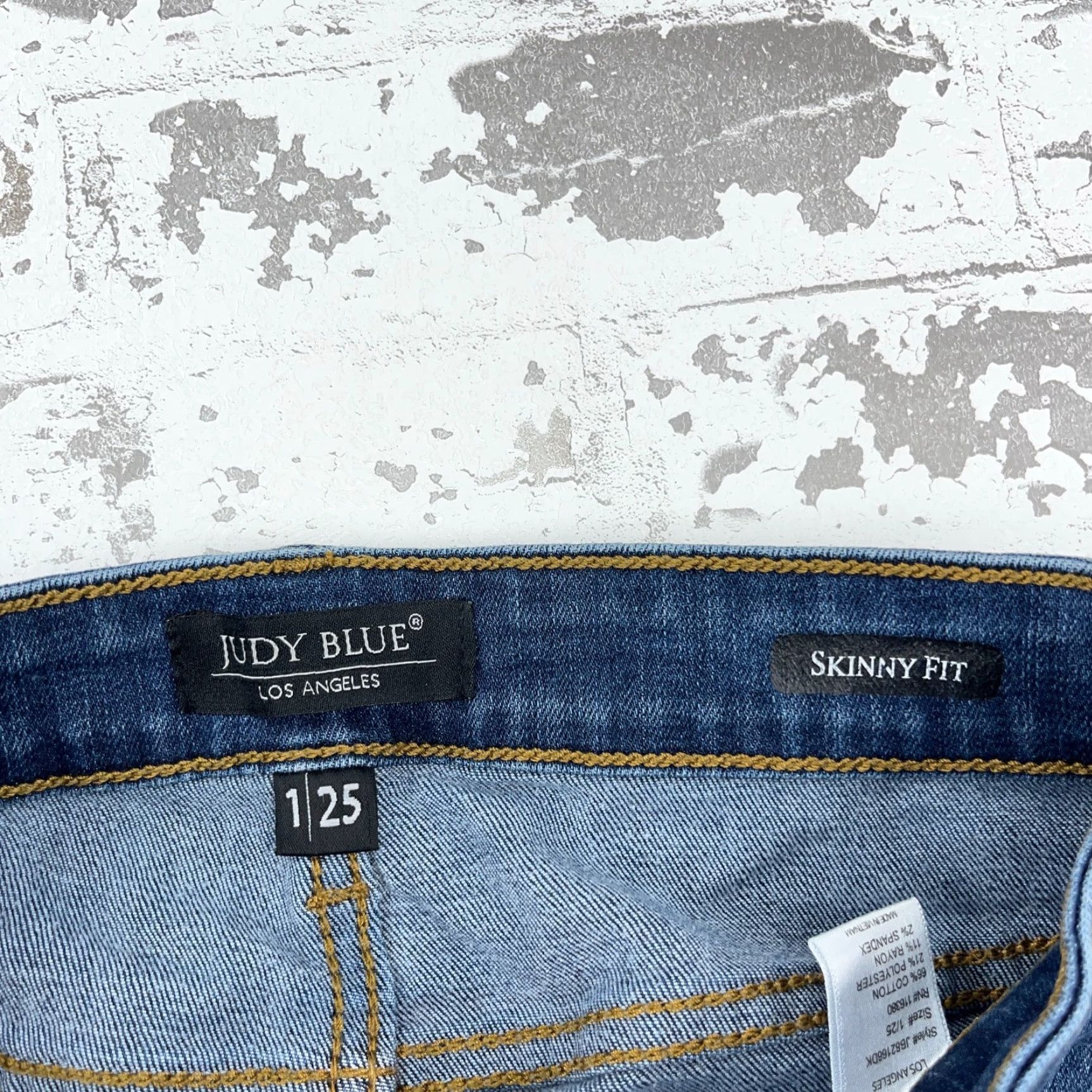 Vintage Judy Blue Jeans Women Skinny Mid Rise 25 Blue Denim 5-Pocket Distressed? No. 26in Inseam Slim Classic Modern Pants Size 25 Womens Jeans Size 42" / US 20 - 5 Thumbnail