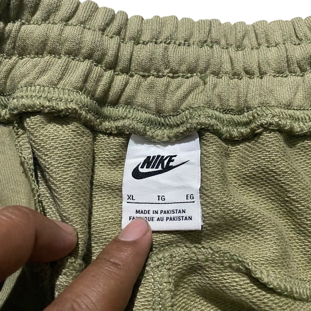 Nike Nike big swoosh light olive jogger longpant Size US 36 / EU 52 - 7 Thumbnail