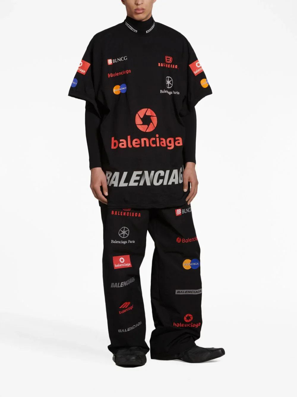 Balenciaga Black Top League Multi Logo Oversized T-Shirt Size US S / EU 44-46 / 1 - 3 Thumbnail