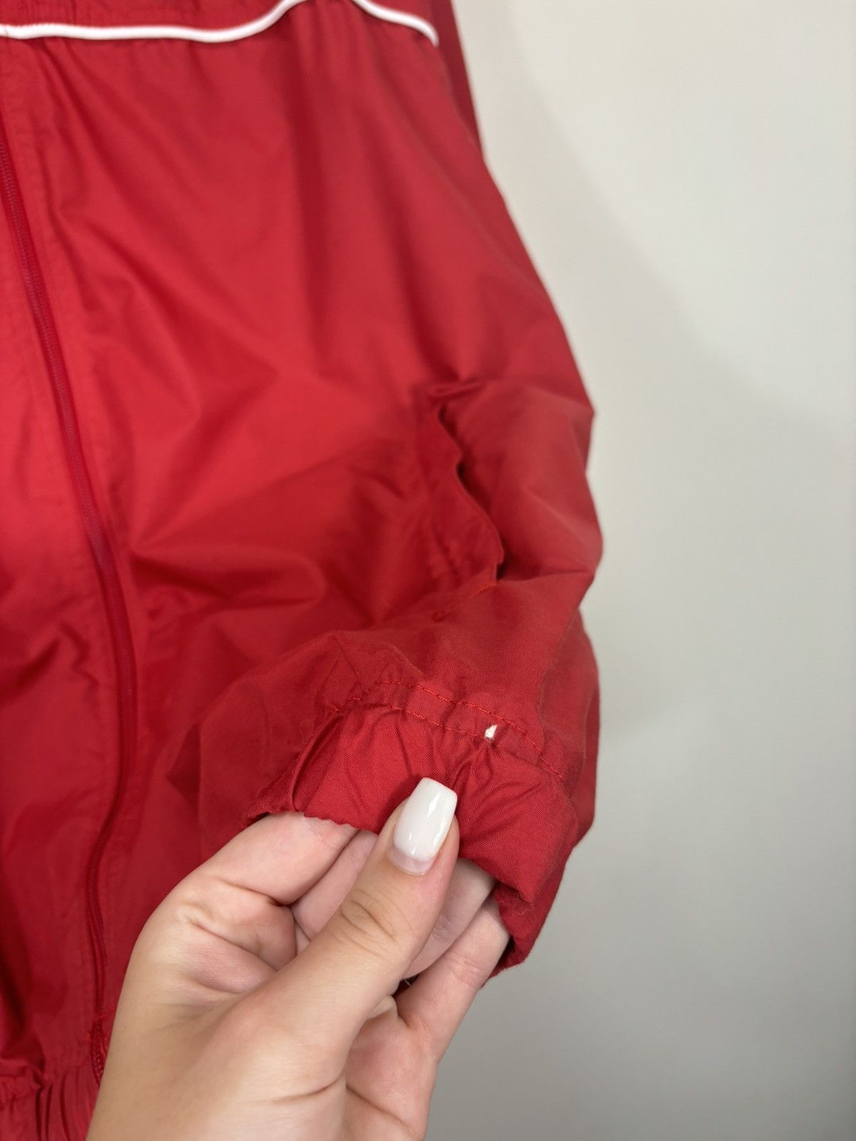 Nike Vintage Nike Y2K Full Zip Red Hype Windbreaker Track Jacket Size US L / EU 52-54 / 3 - 8 Thumbnail