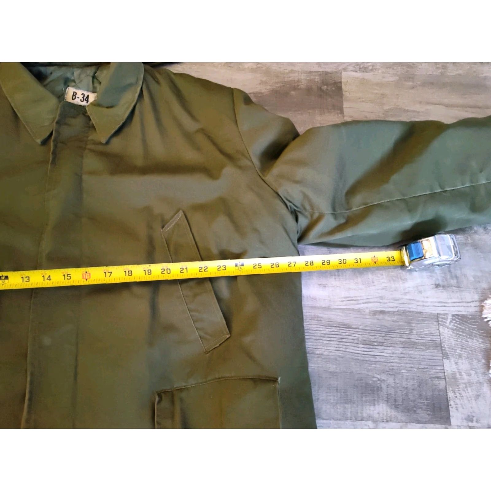 Vintage VINTAGE Military Jacket Workwear Men XL Green Mid-Length Full Zip Pockets 80s Size US XL / EU 56 / 4 - 5 Thumbnail