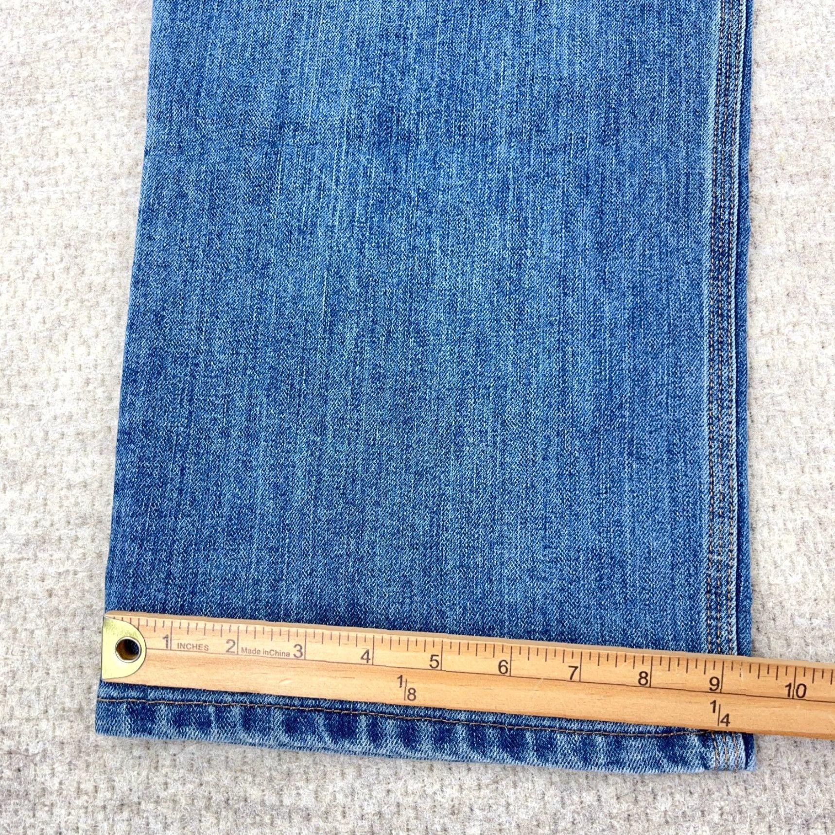 Carhartt Carhartt Jeans Men 44x32 Relaxed Fit Straight Leg Medium Wash Blue Work Denim 5-Pocket USA Style: Straight Mens Size US 44 / EU 60 - 6 Thumbnail