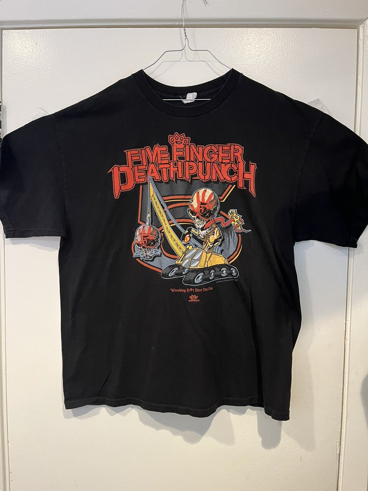 Band Tees 2015 five finger death punch band tshirt Size US XXL / EU 58 / 5 - 1 Thumbnail