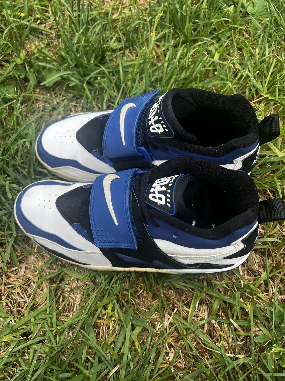 Nike RARE Nike Air Max Diamond Turf Size 12 Royal Blue shoes Size US 12 / EU 45 - 4 Thumbnail
