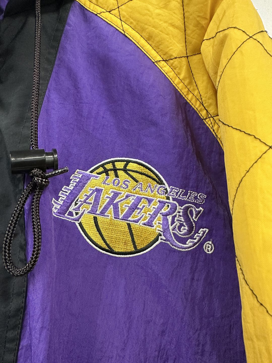 Other Vintage Starter Los Angeles Lakers NBA Puffer Size US L / EU 52-54 / 3 - 3 Thumbnail