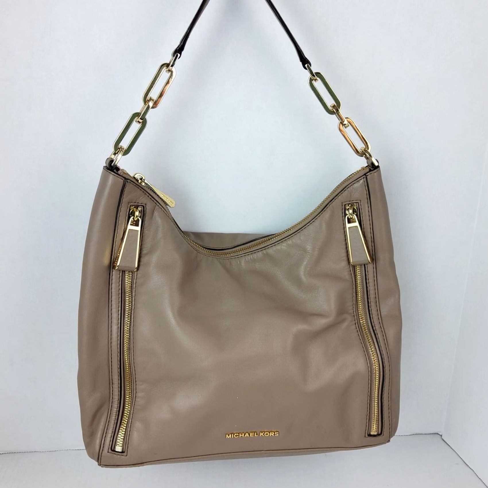Michael Kors Michael Kors Leather Shoulder Bag Purse MK Triple Zip Leather Taupe Women Size ONE SIZE - 3 Thumbnail