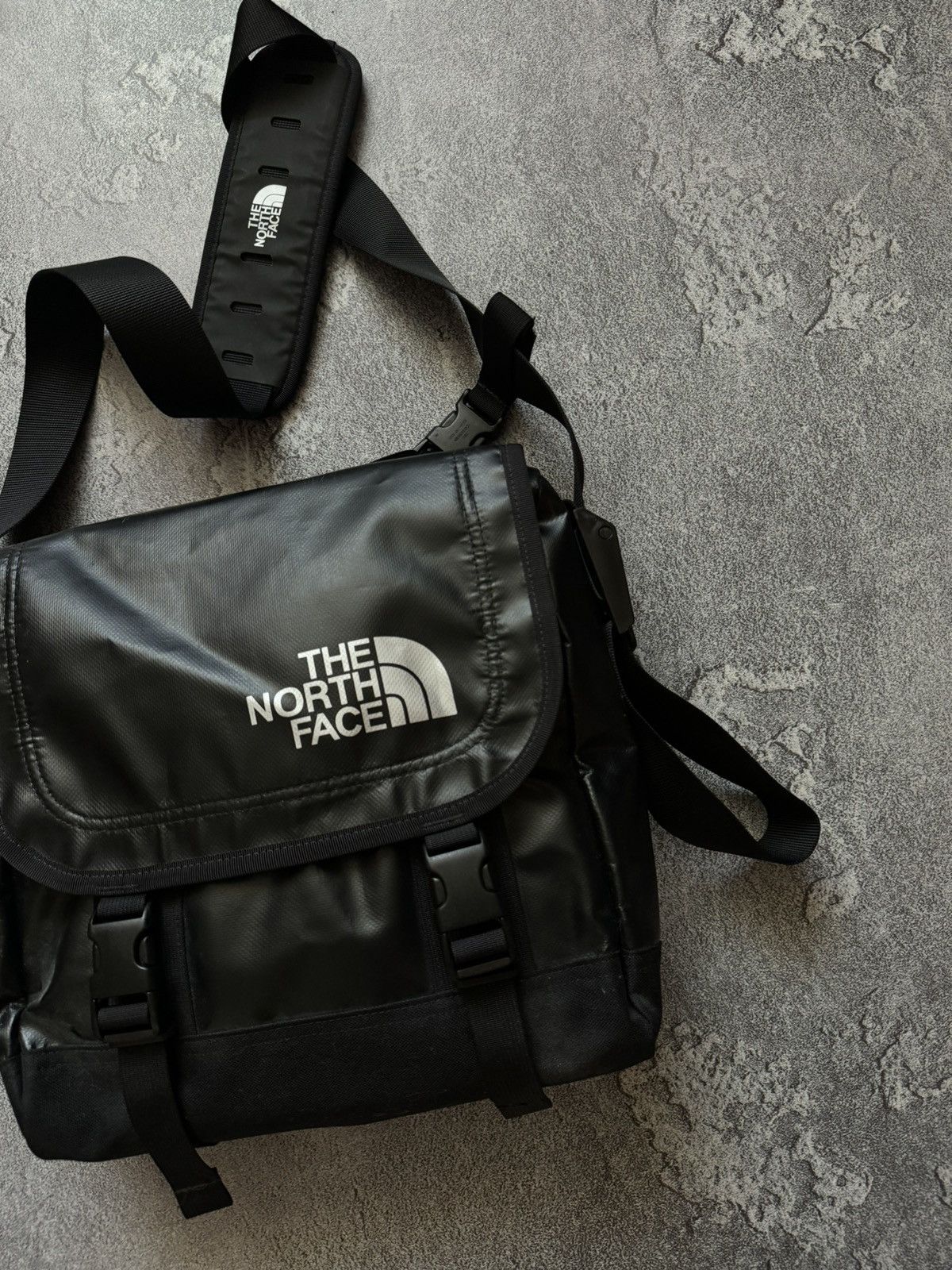 The North Face The north face TNF big logo shoulder bag 💼 outdoor Size ONE SIZE - 4 Thumbnail